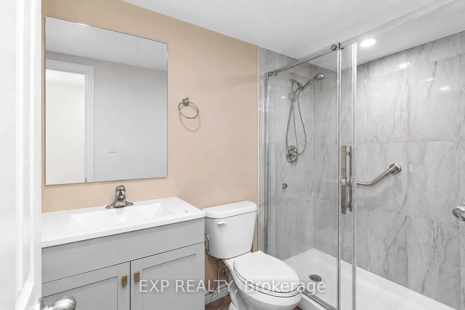 485 Avens Street #Lower