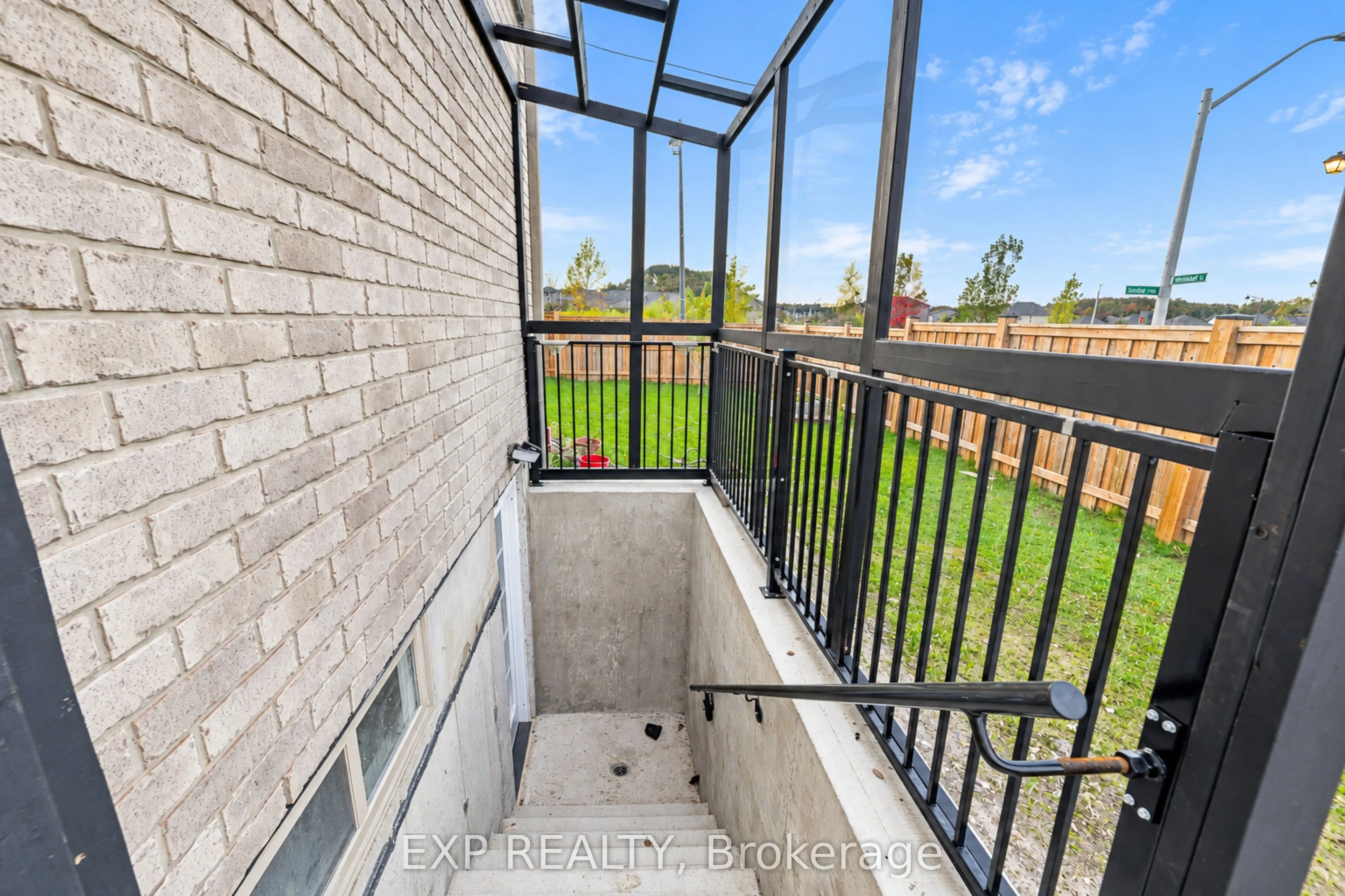 485 Avens Street #Lower