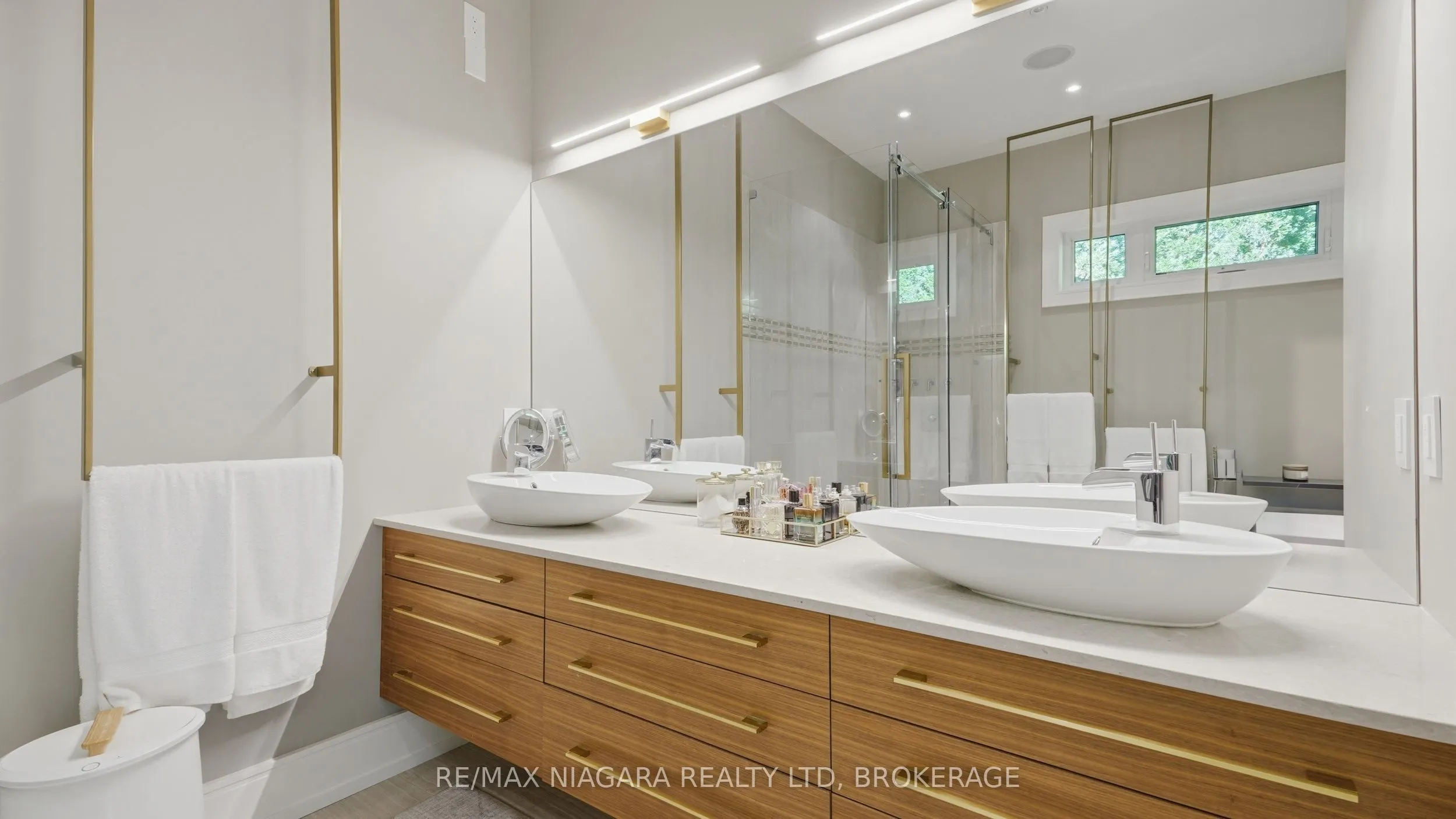 3525 Cardinal Drive