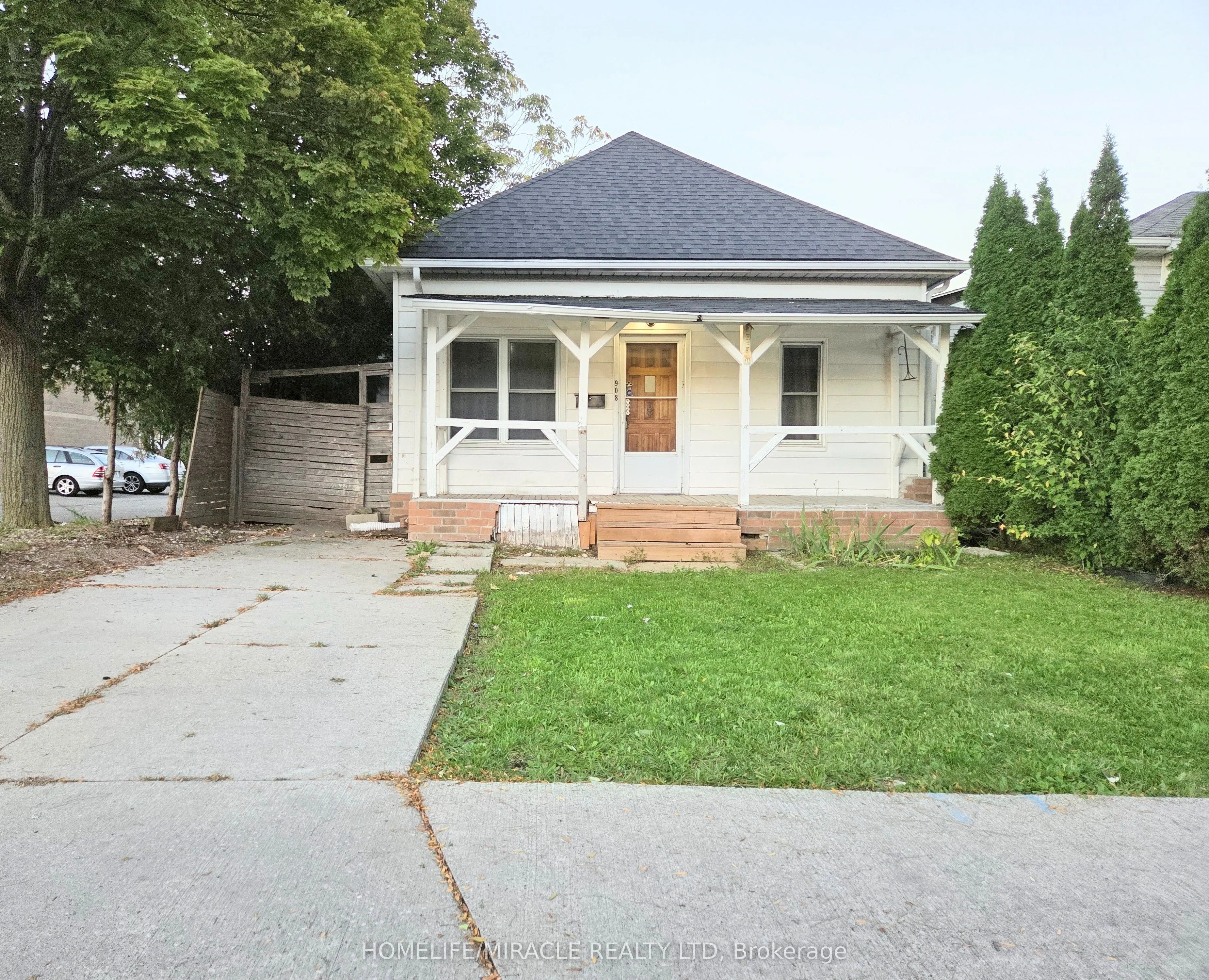 908 Windsor Avenue
