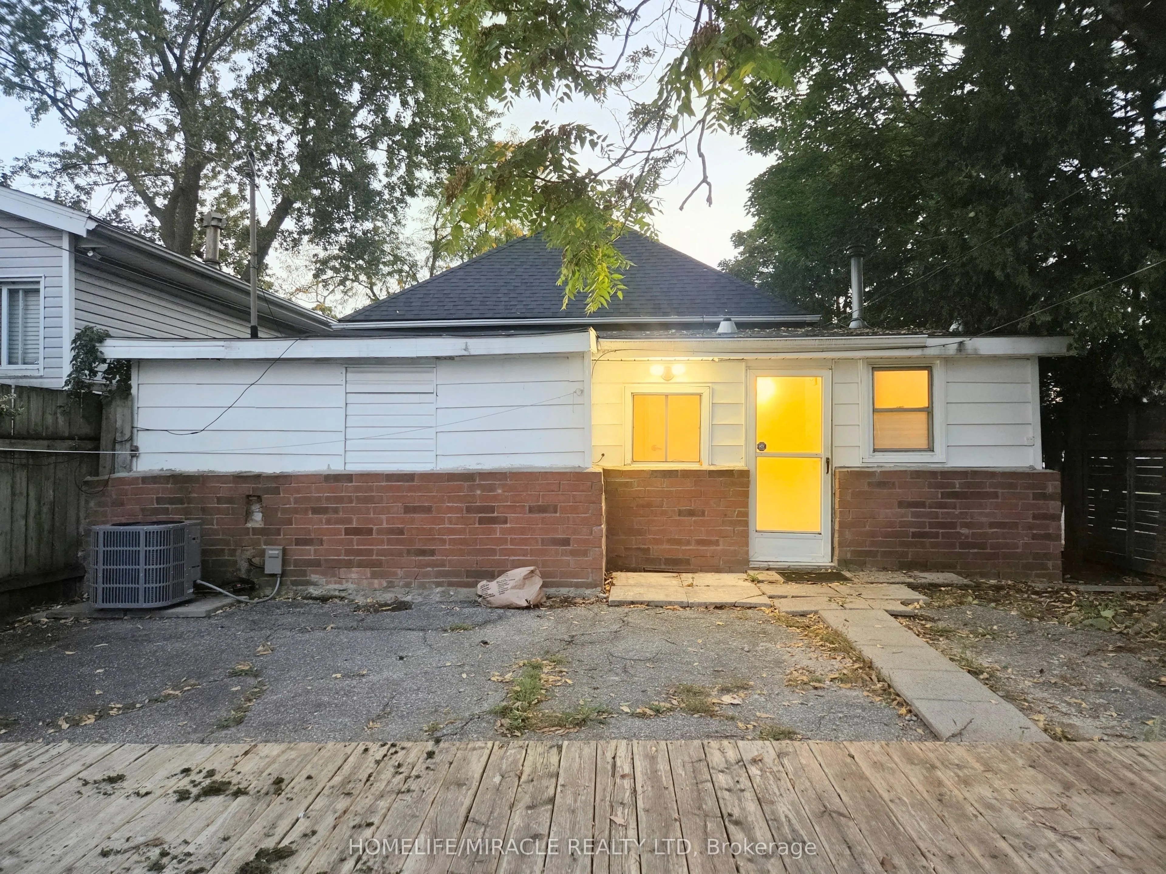 908 Windsor Avenue