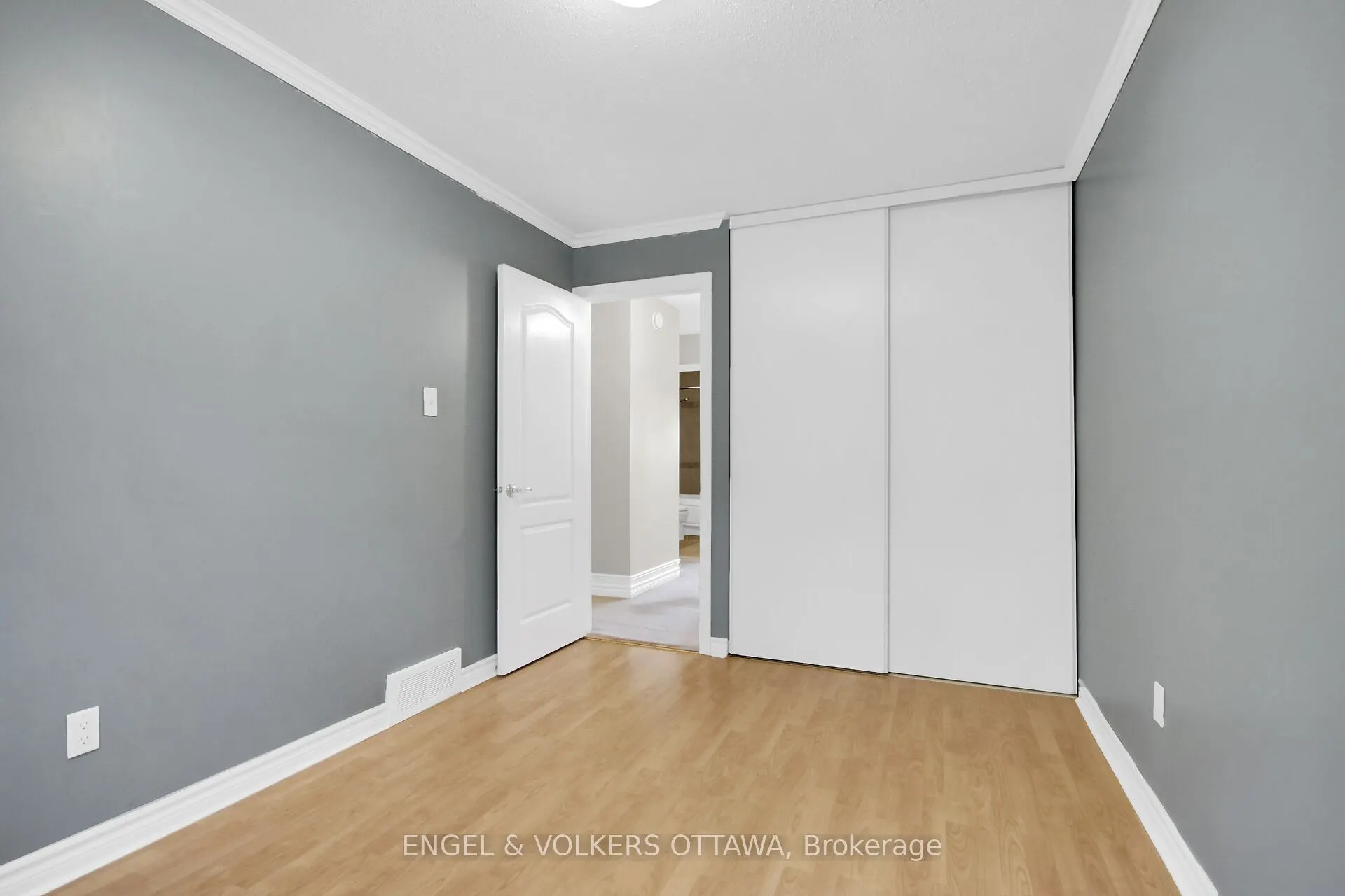 24 Tammela Court