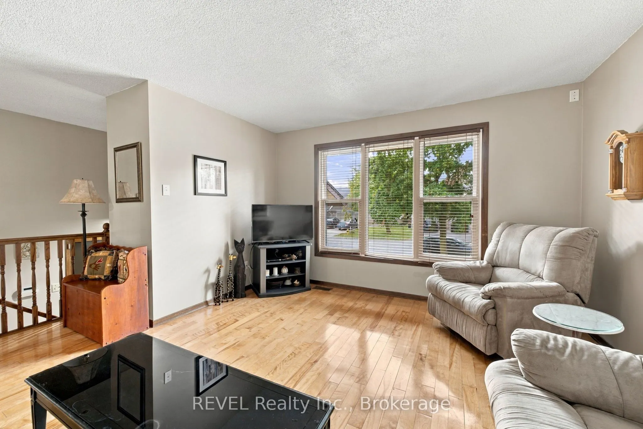 10 Michelle Drive