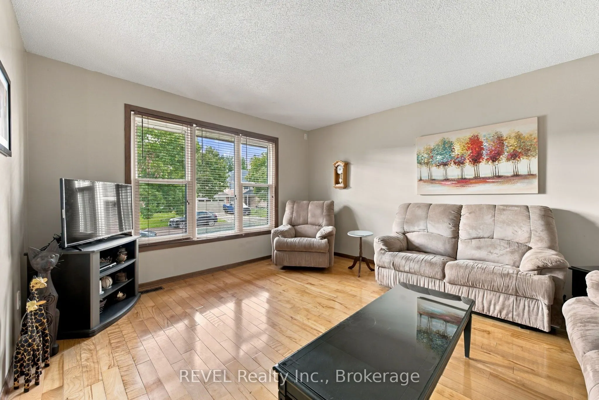 10 Michelle Drive