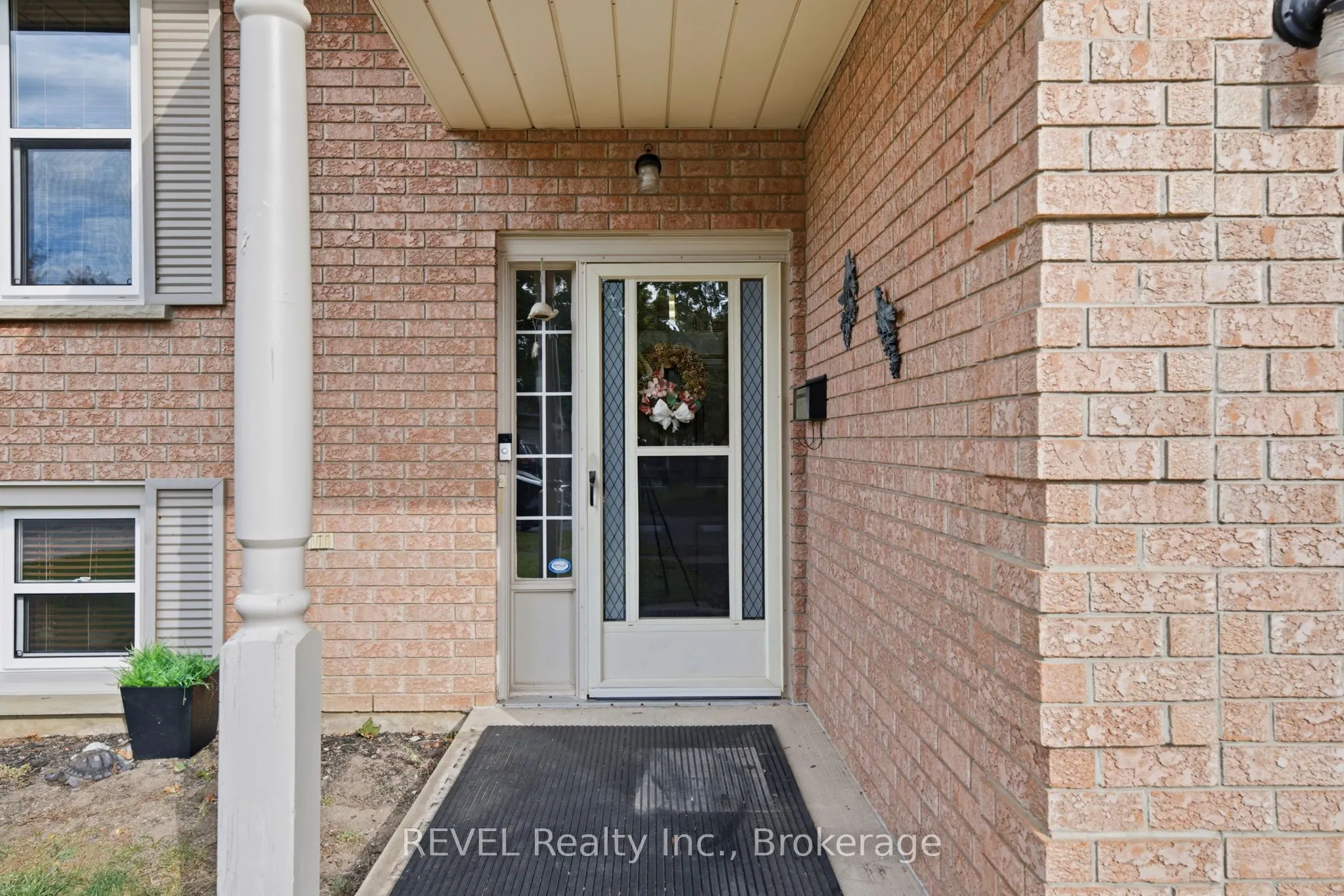 10 Michelle Drive