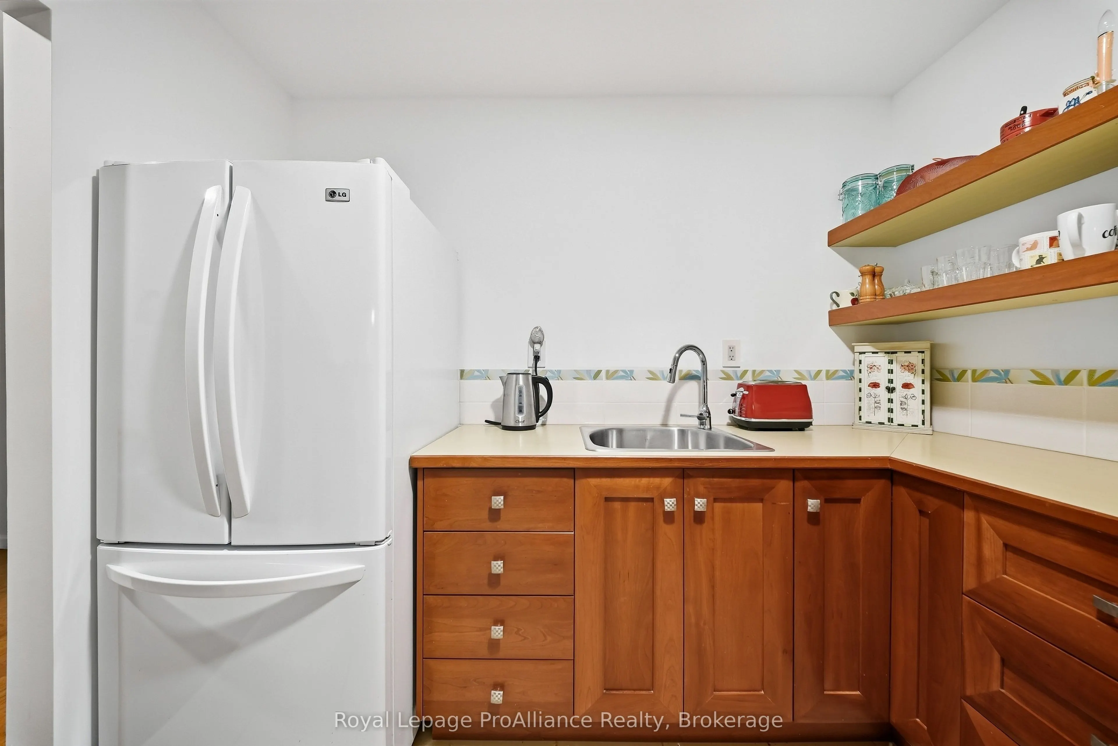 223 North Park Street #311C