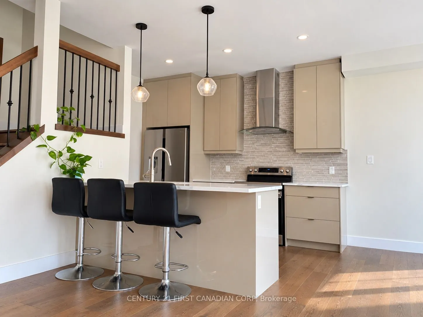 1820 Canvas Way #19