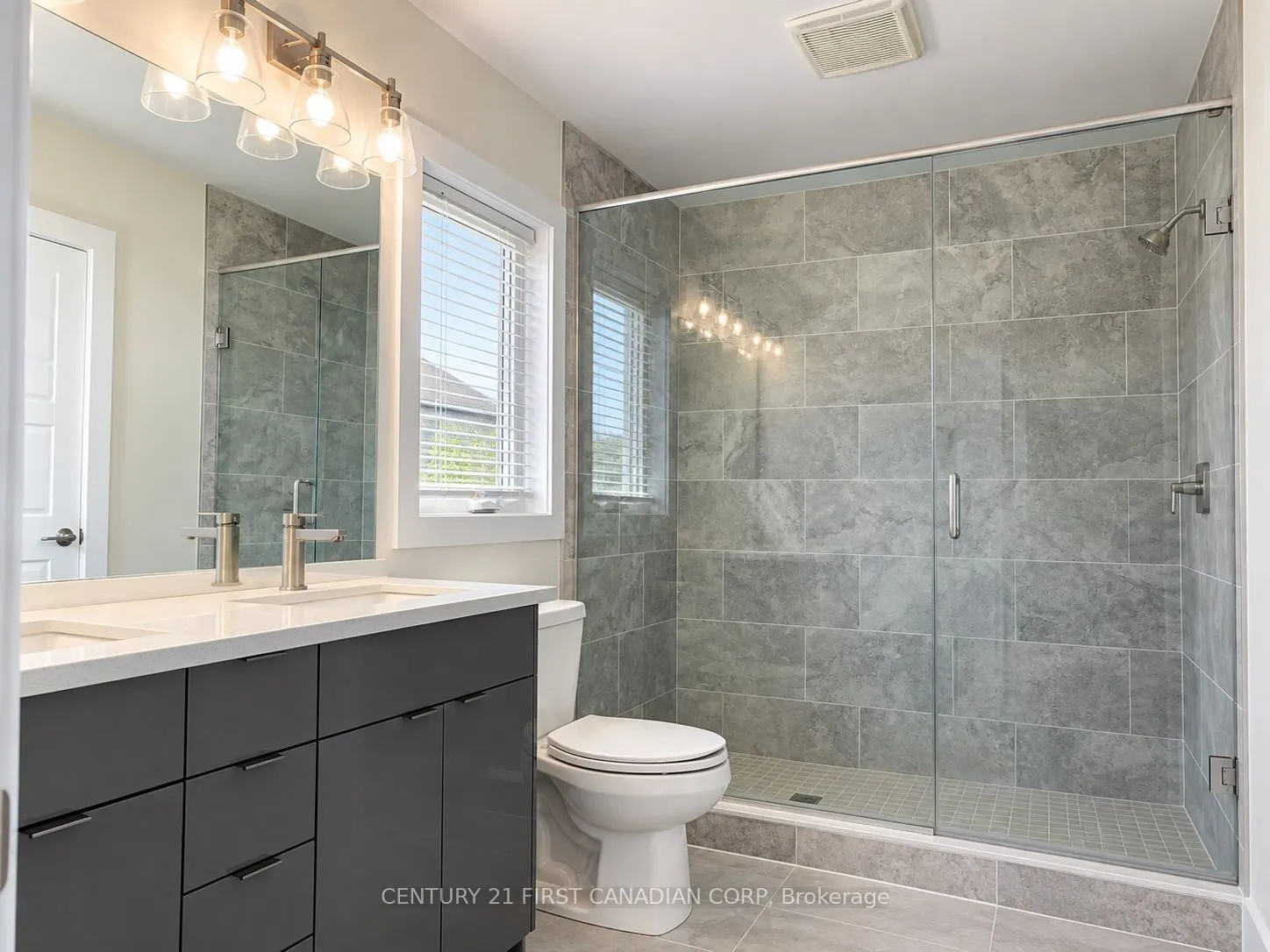 1820 Canvas Way #19