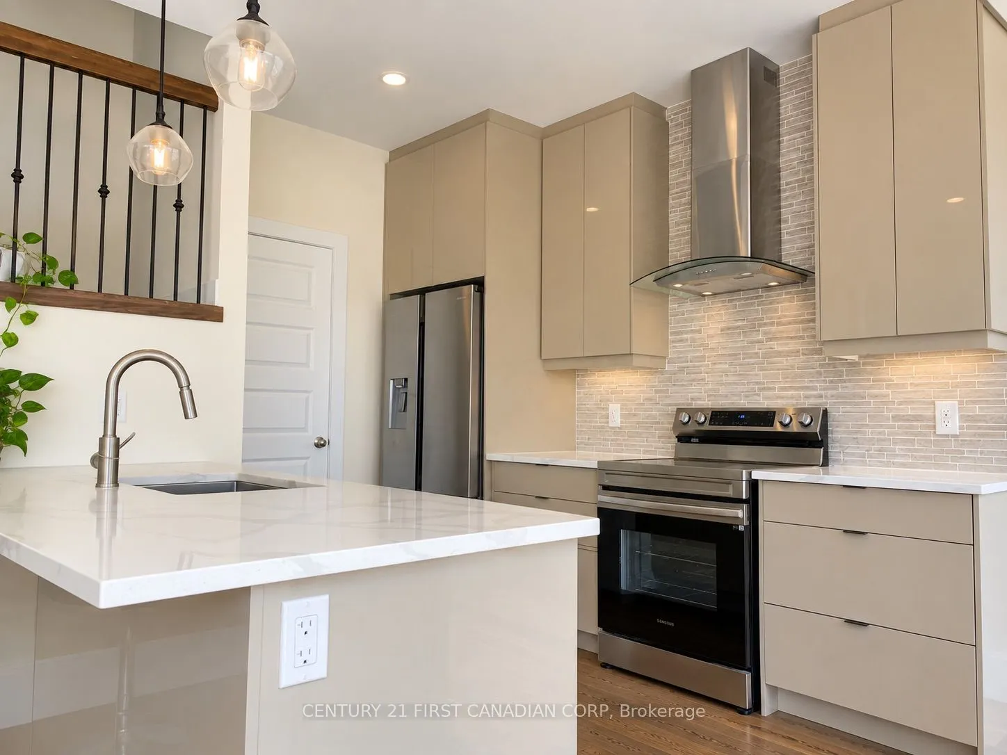 1820 Canvas Way #19