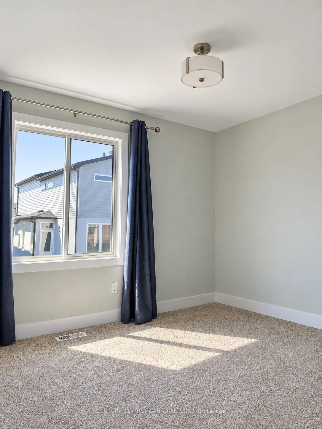 1820 Canvas Way #19
