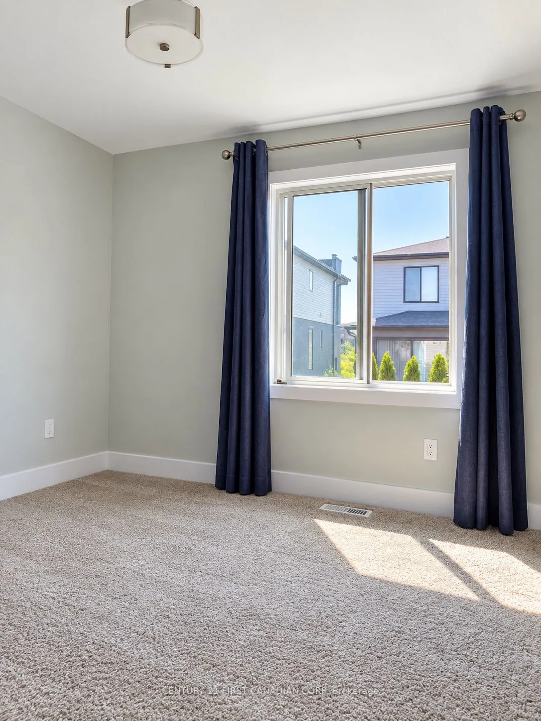 1820 Canvas Way #19