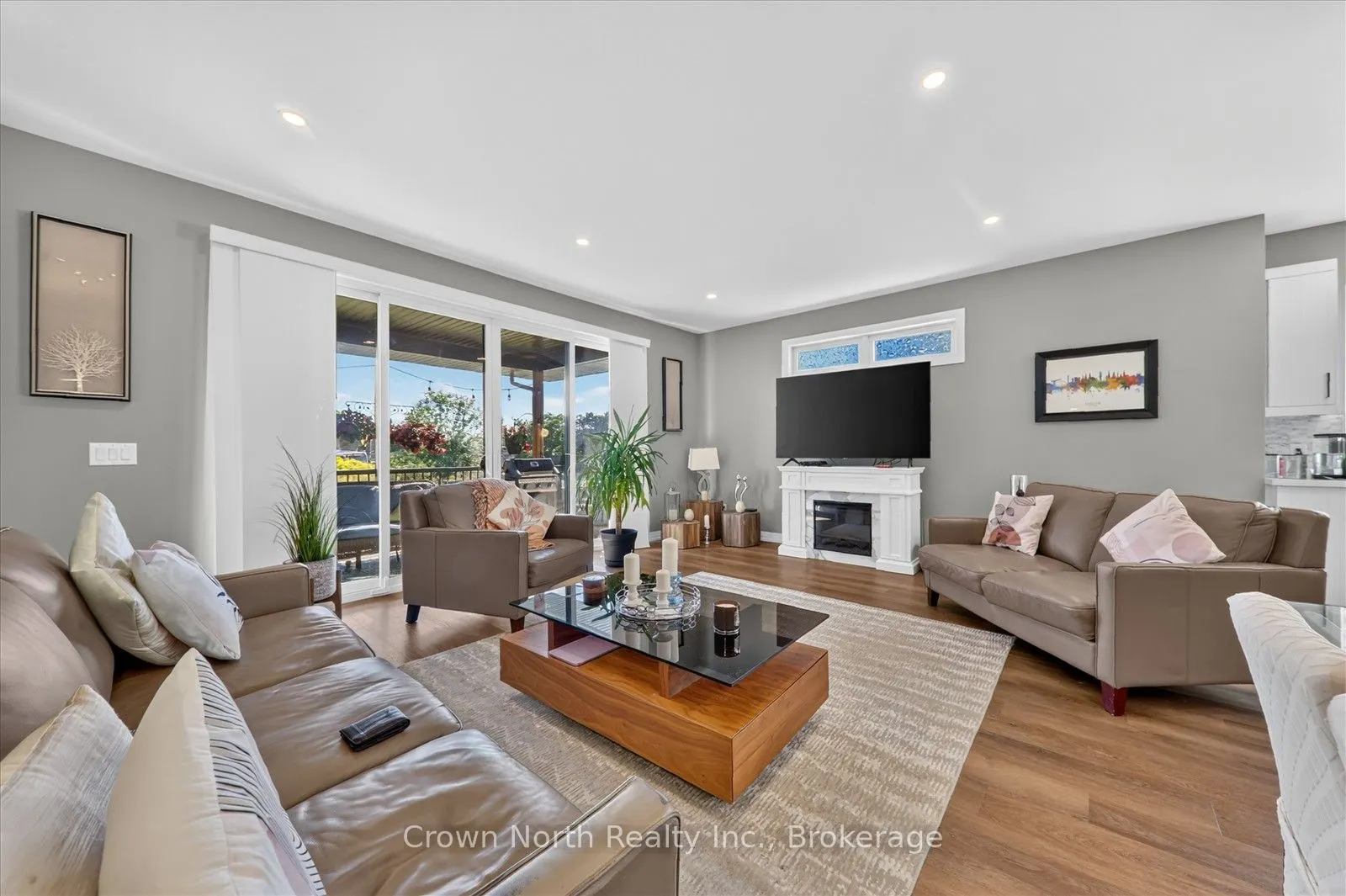 300 Richmond Street #35