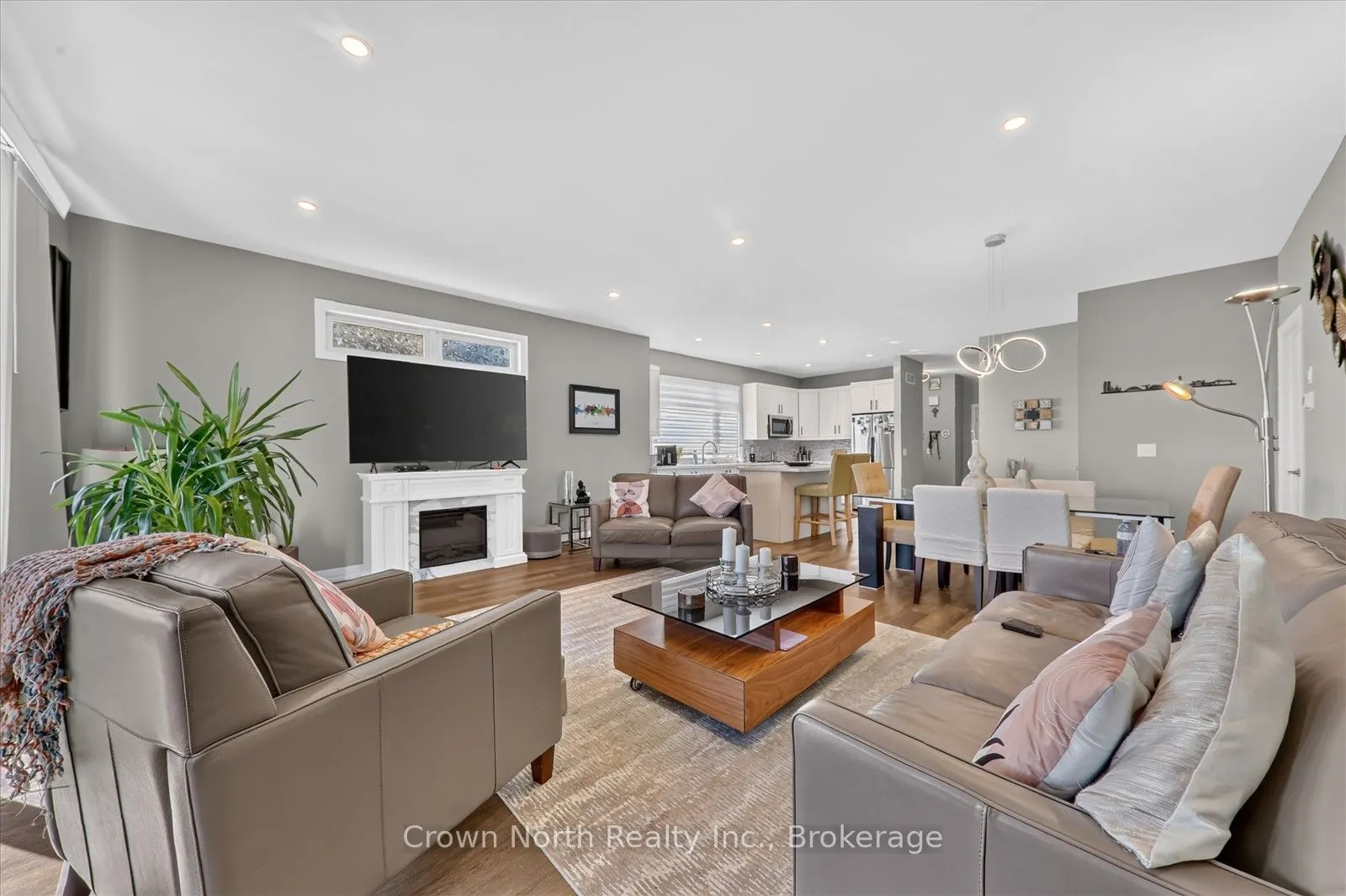 300 Richmond Street #35