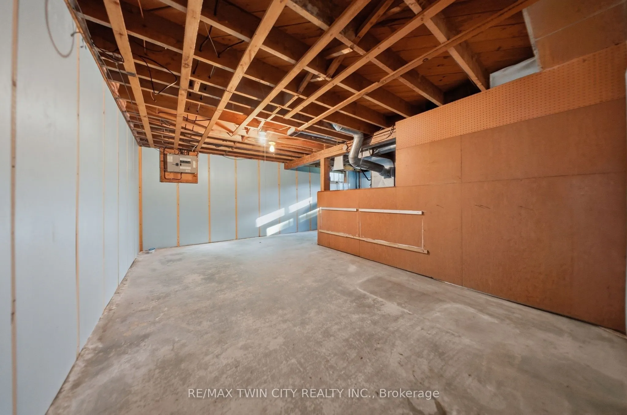 21 Hillcrest Avenue
