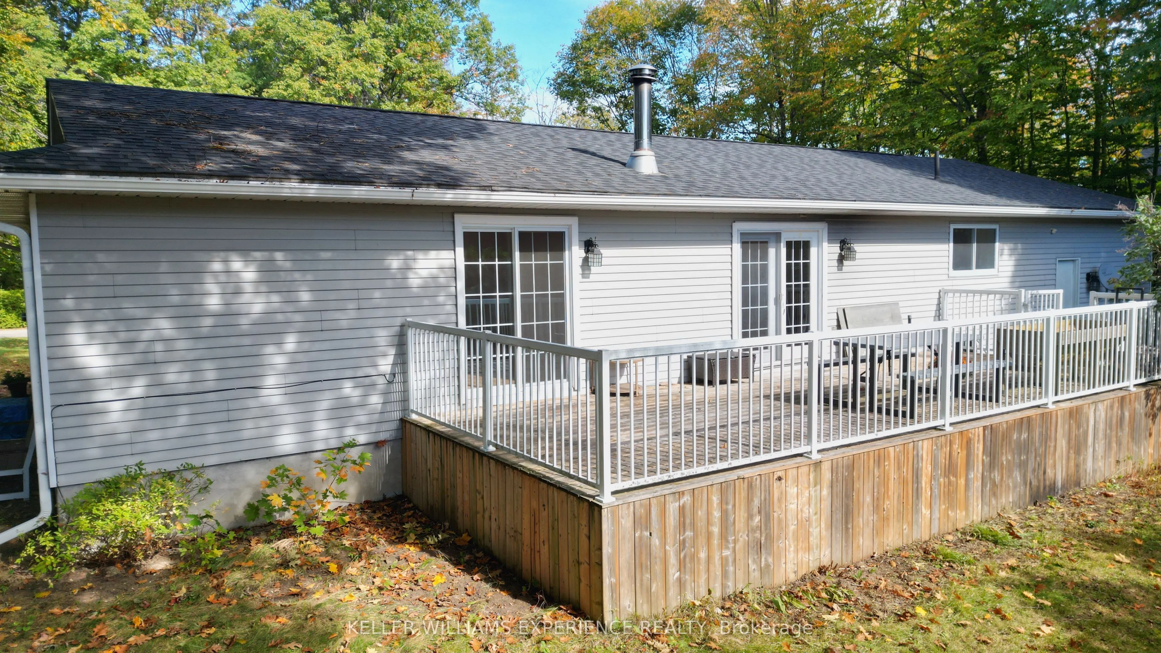 135 Catherine Street W