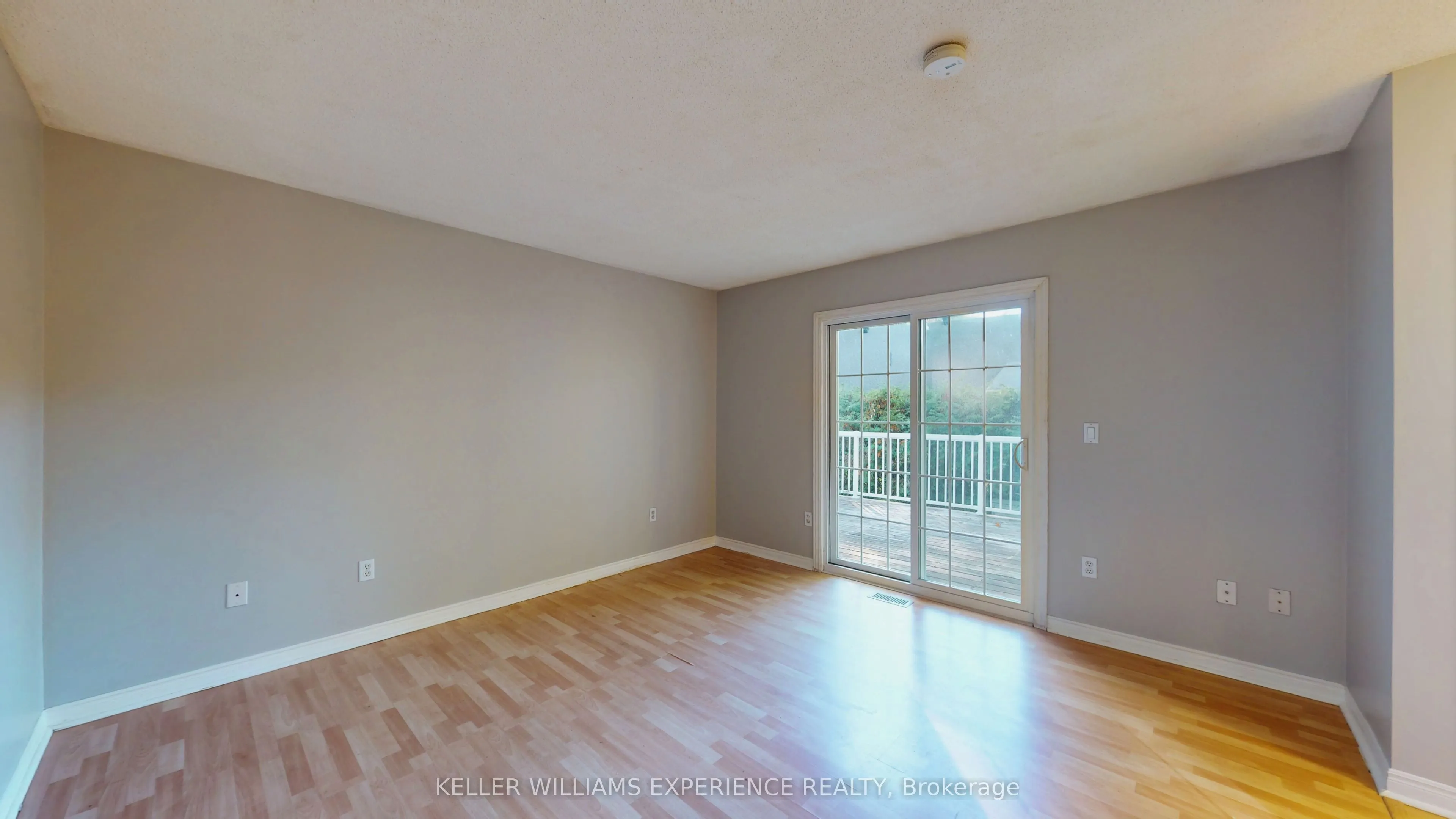135 Catherine Street W