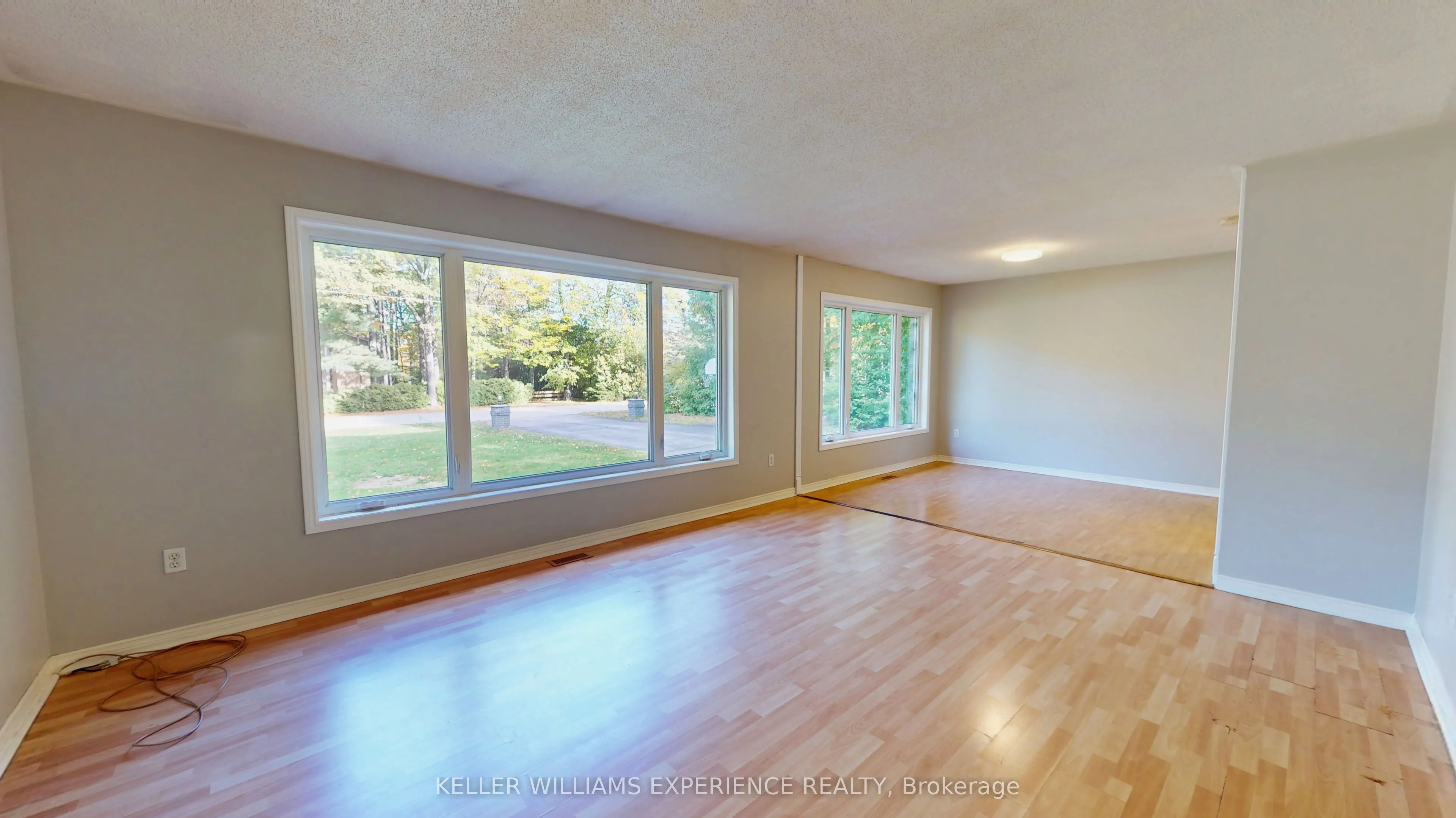 135 Catherine Street W