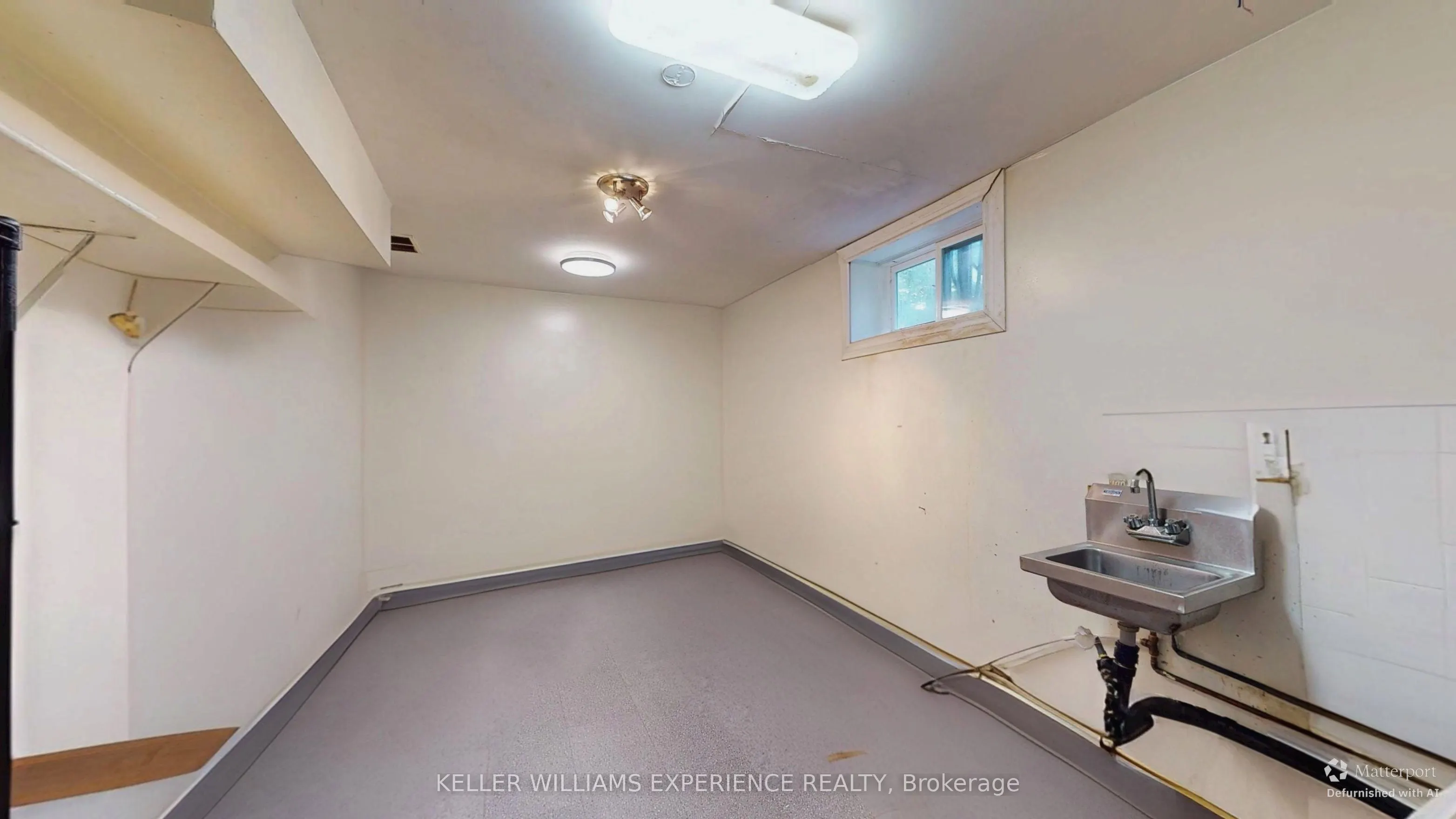 135 Catherine Street W