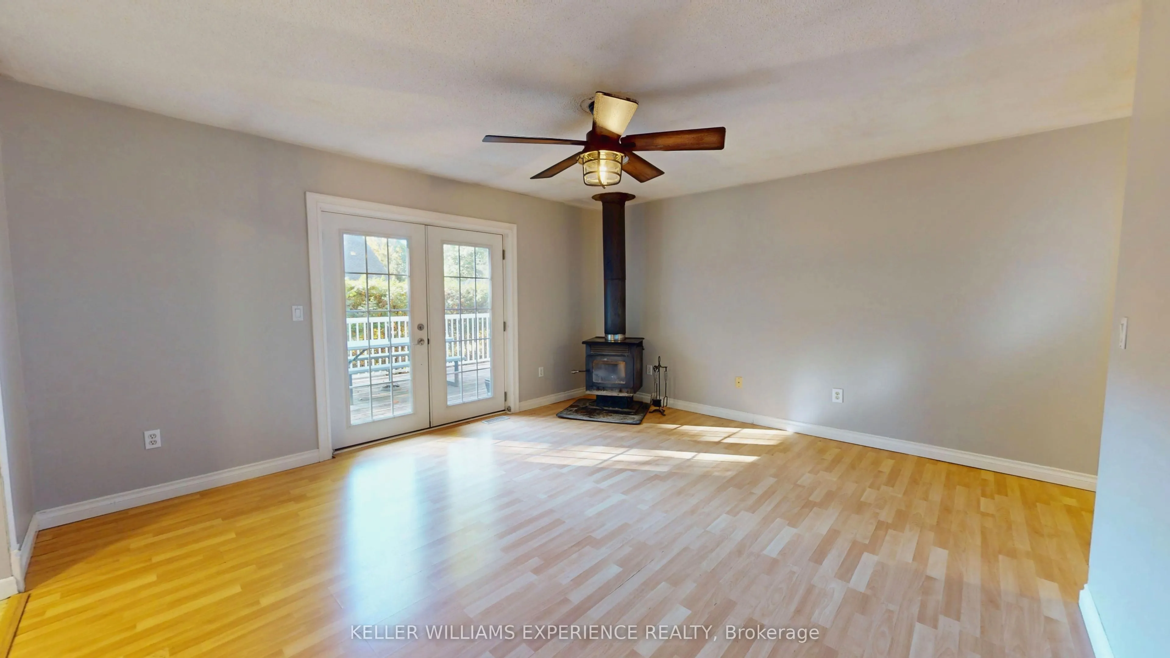 135 Catherine Street W
