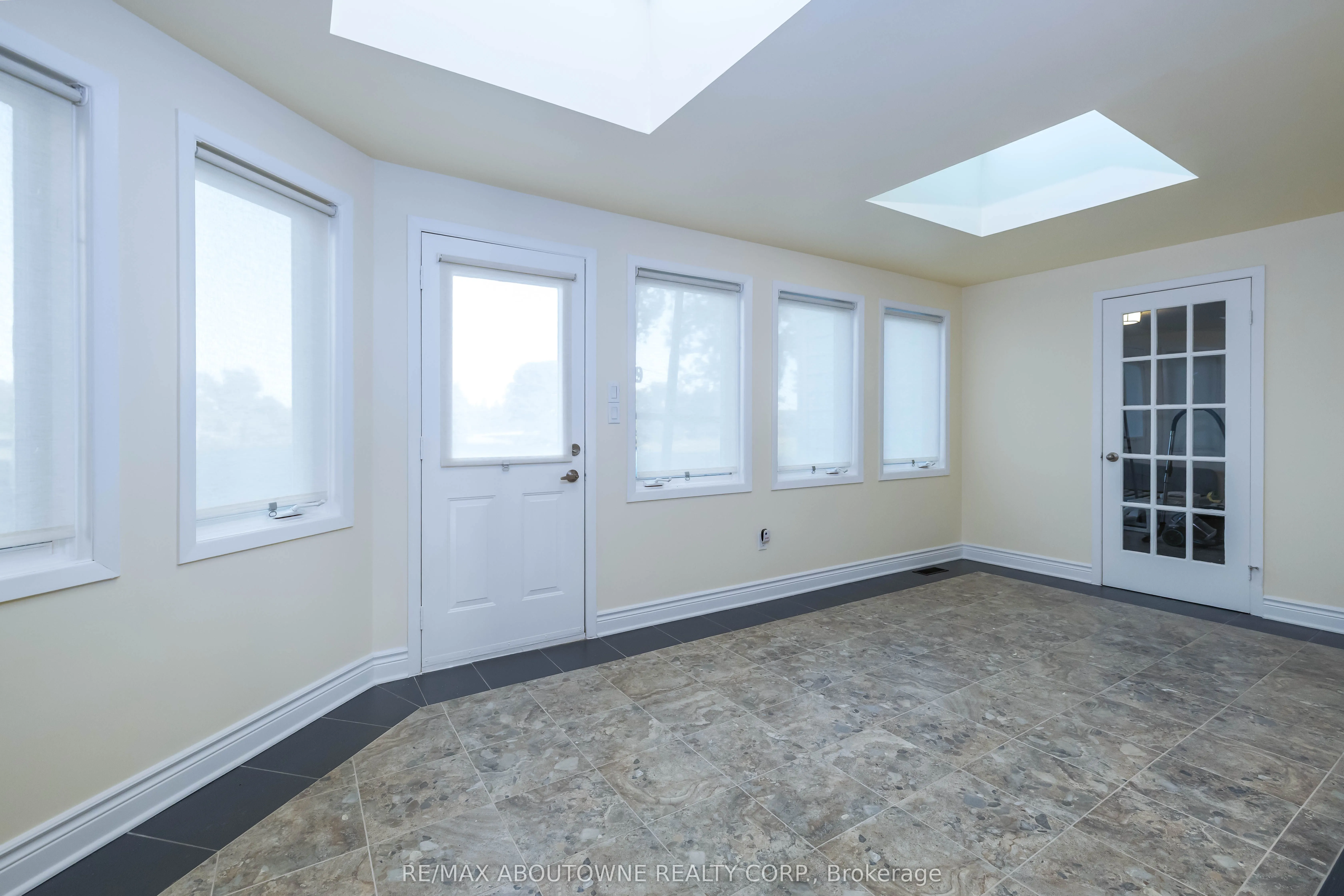 3276 Governors Road