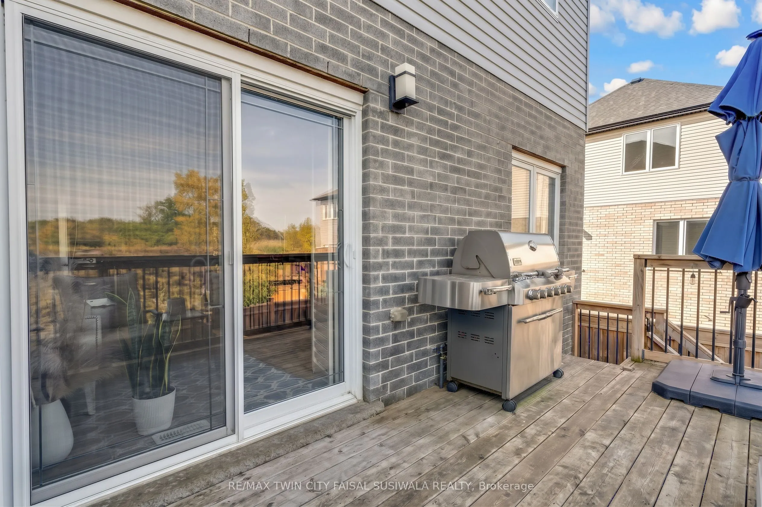 63 Sparrow Avenue