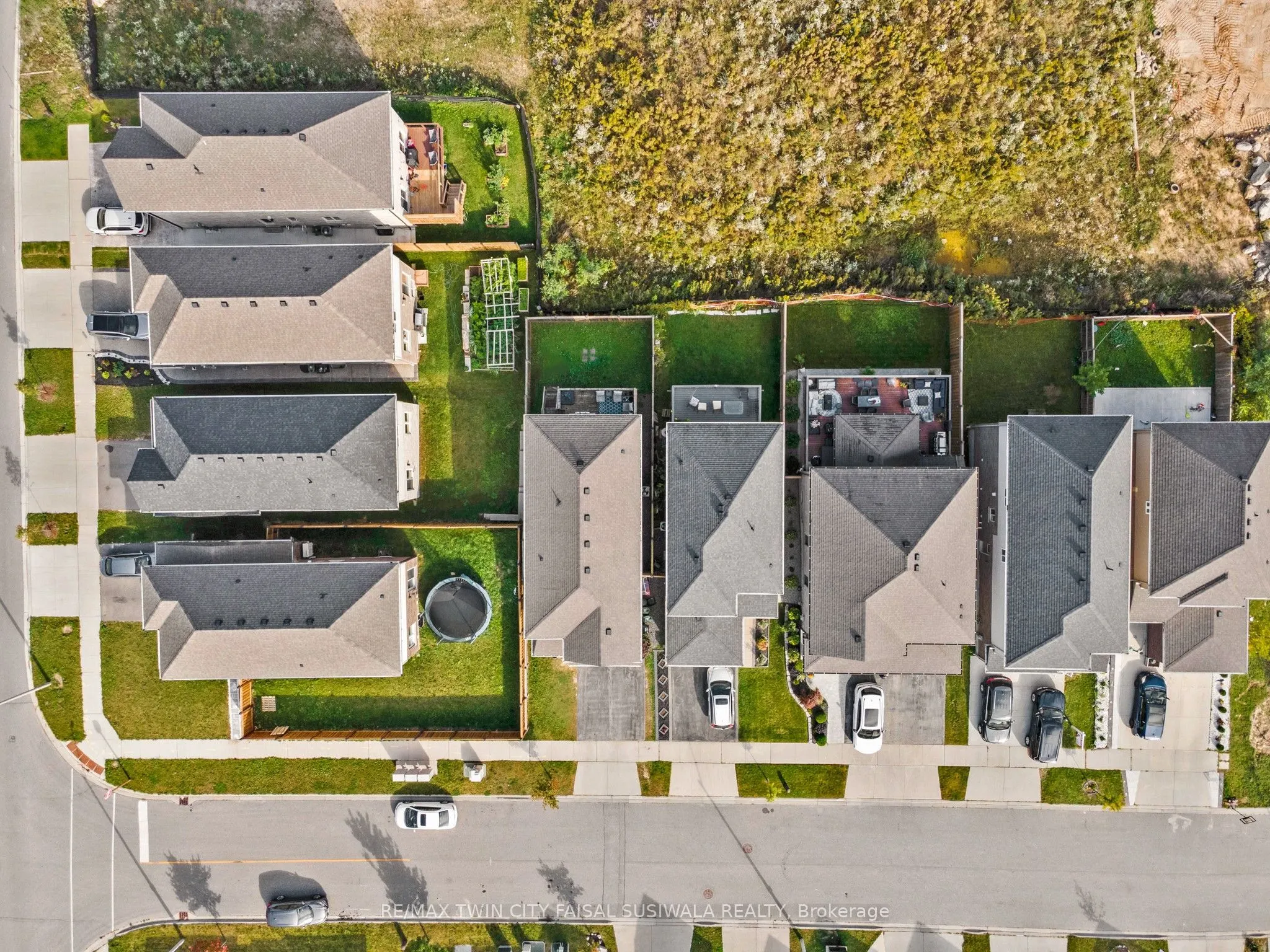 63 Sparrow Avenue