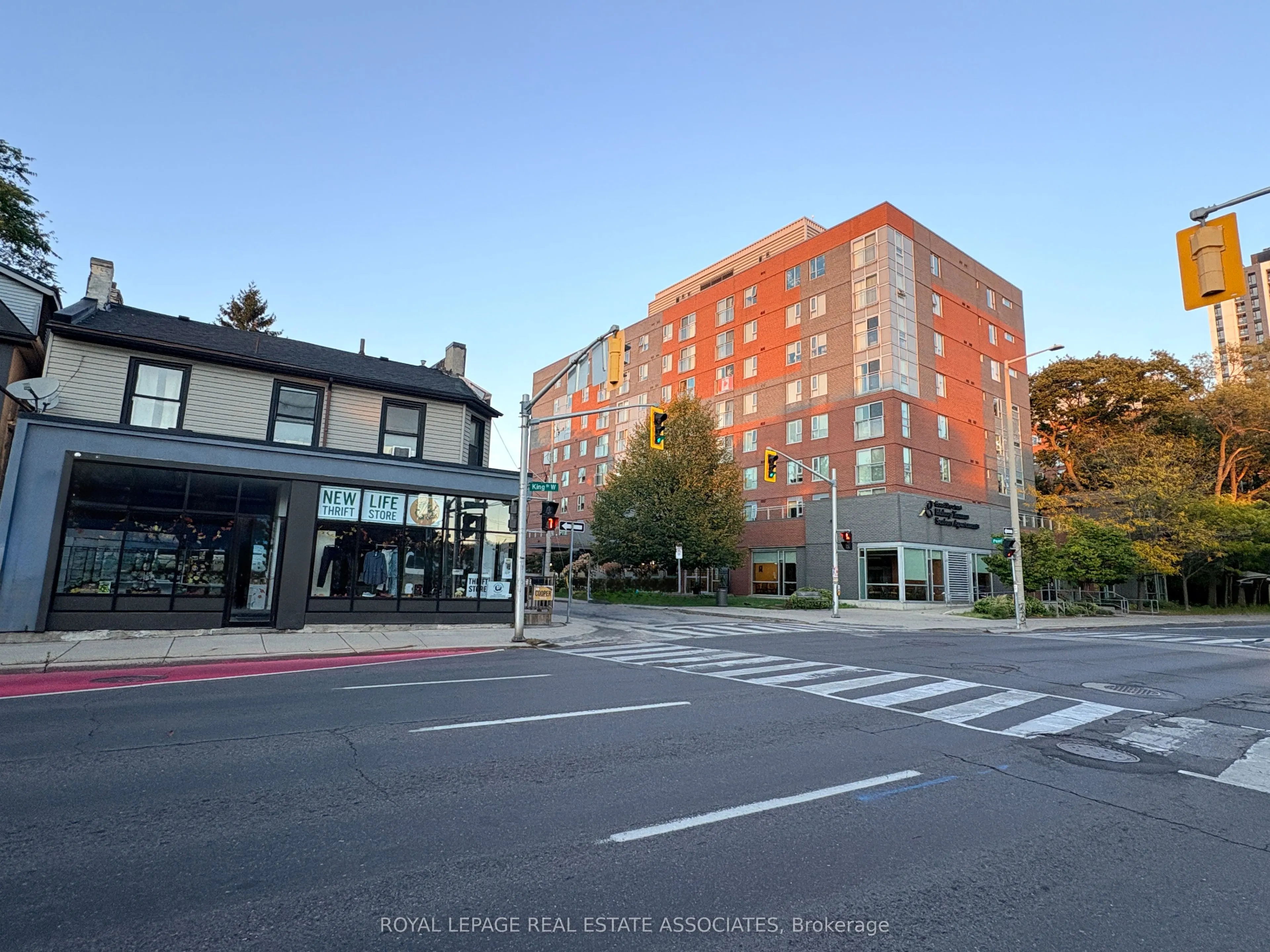 428 King Street W