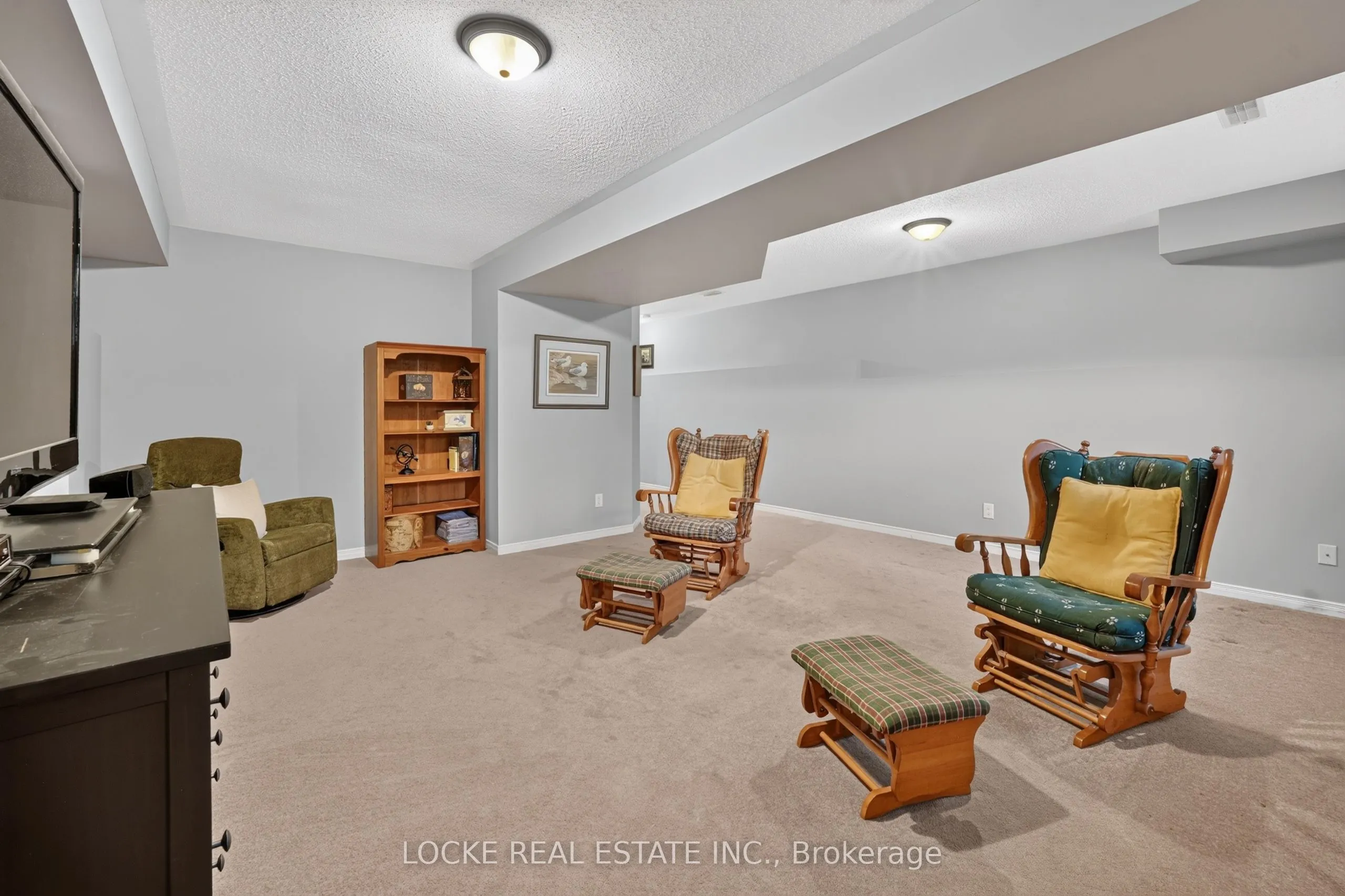 125 Parkrose Private