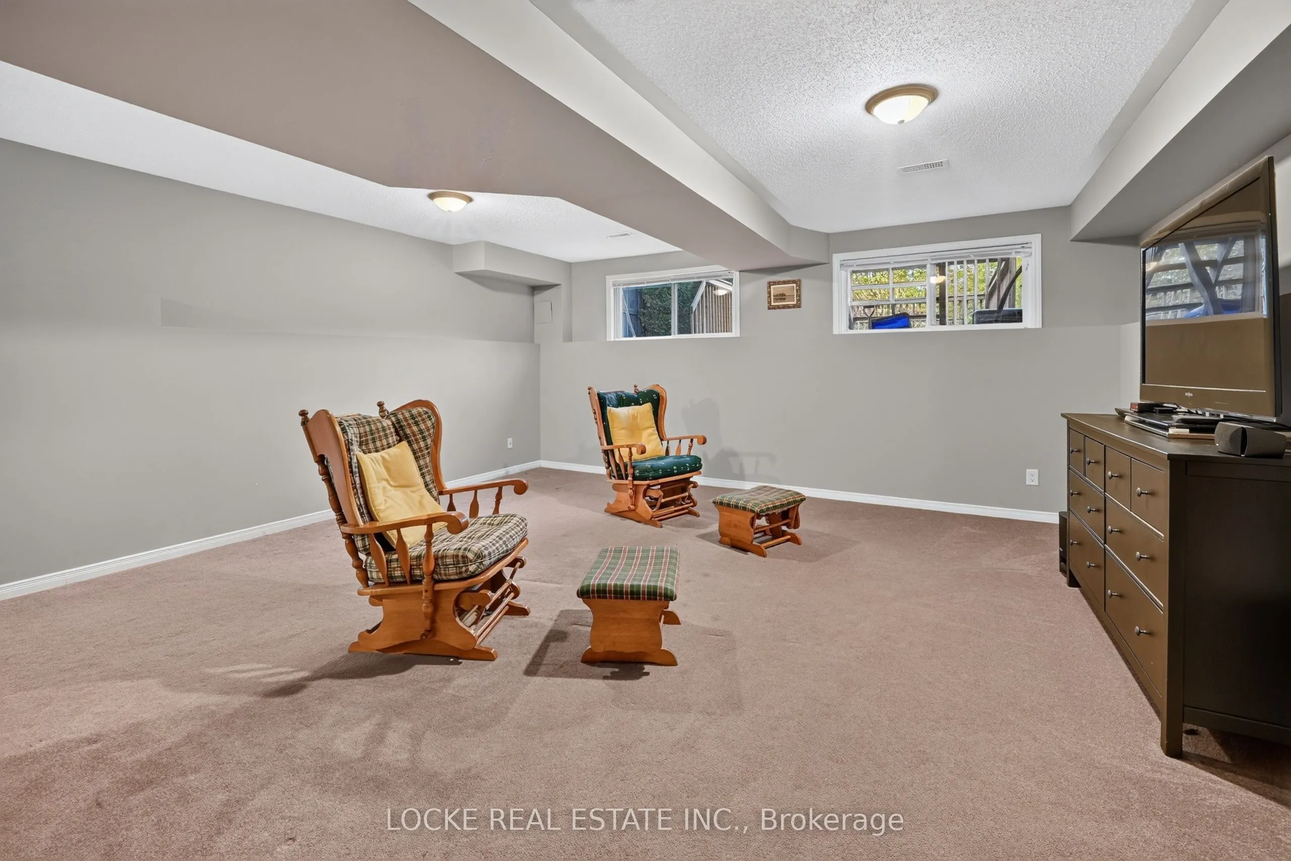 125 Parkrose Private