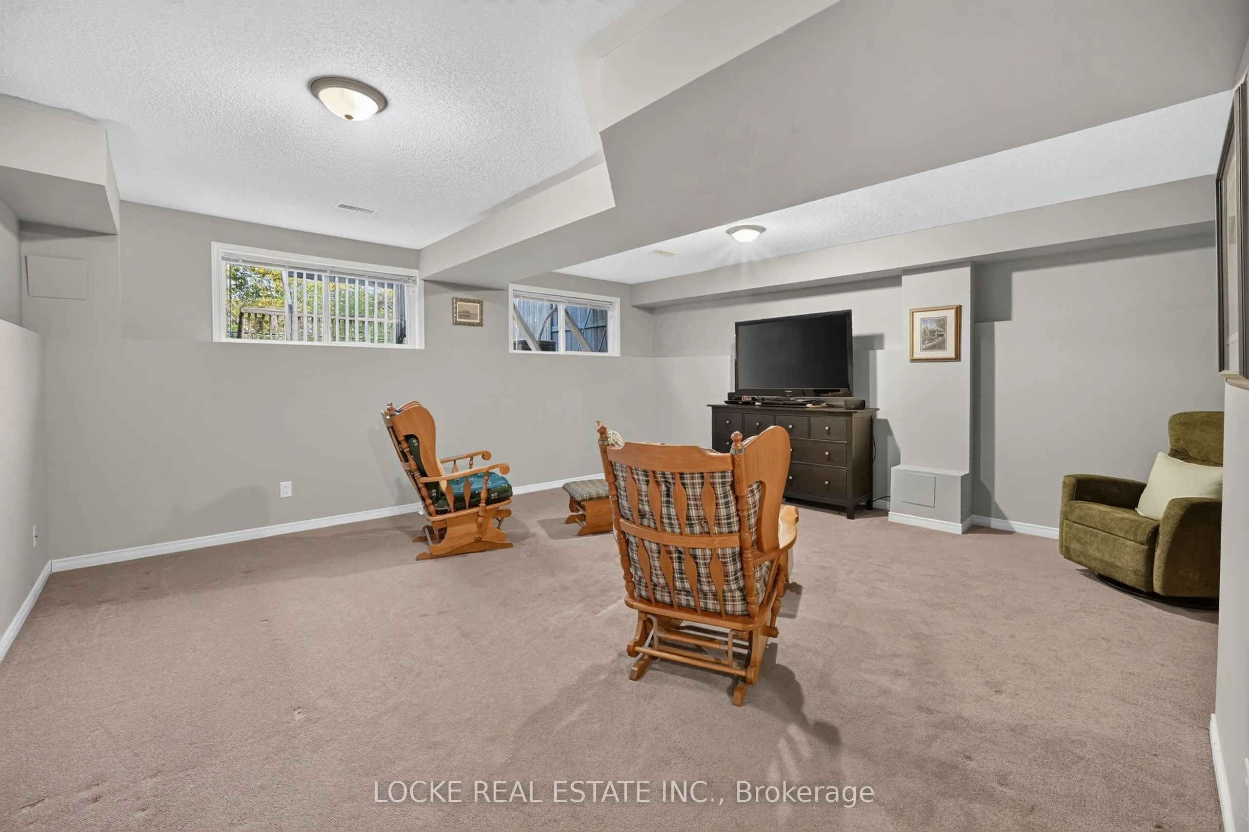 125 Parkrose Private