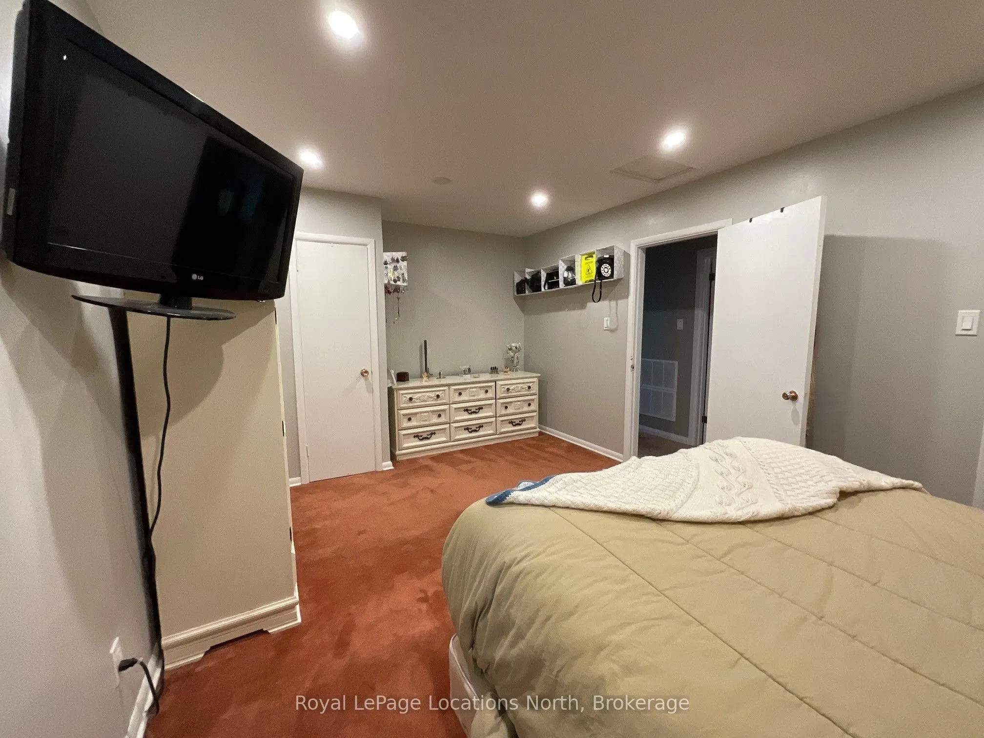 272 Yonge Street