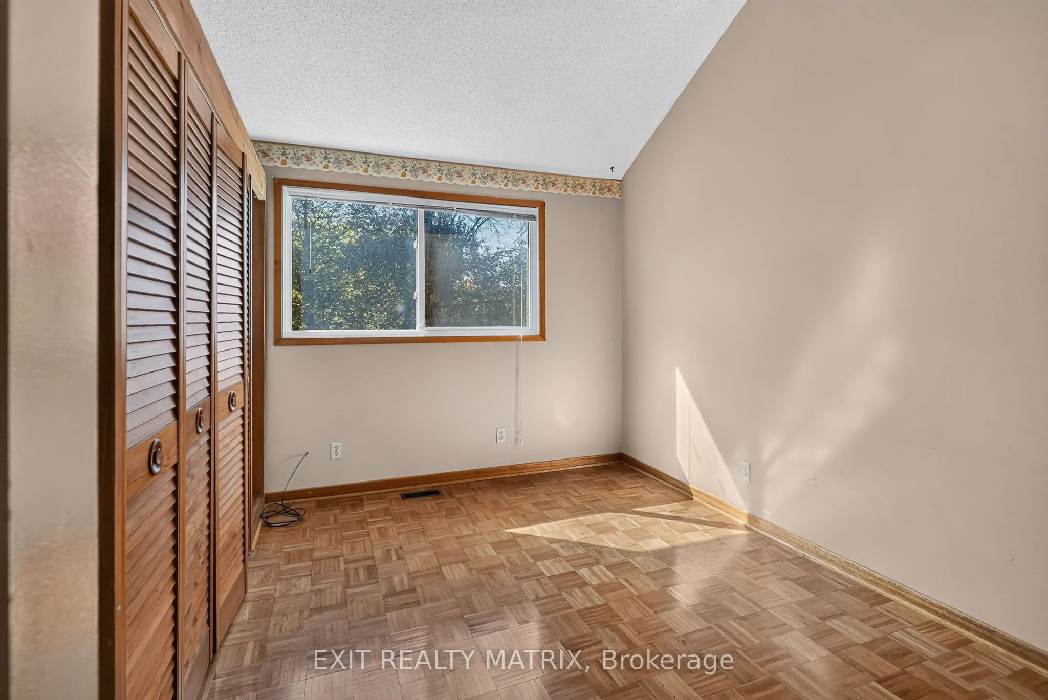 279 Felton Crescent