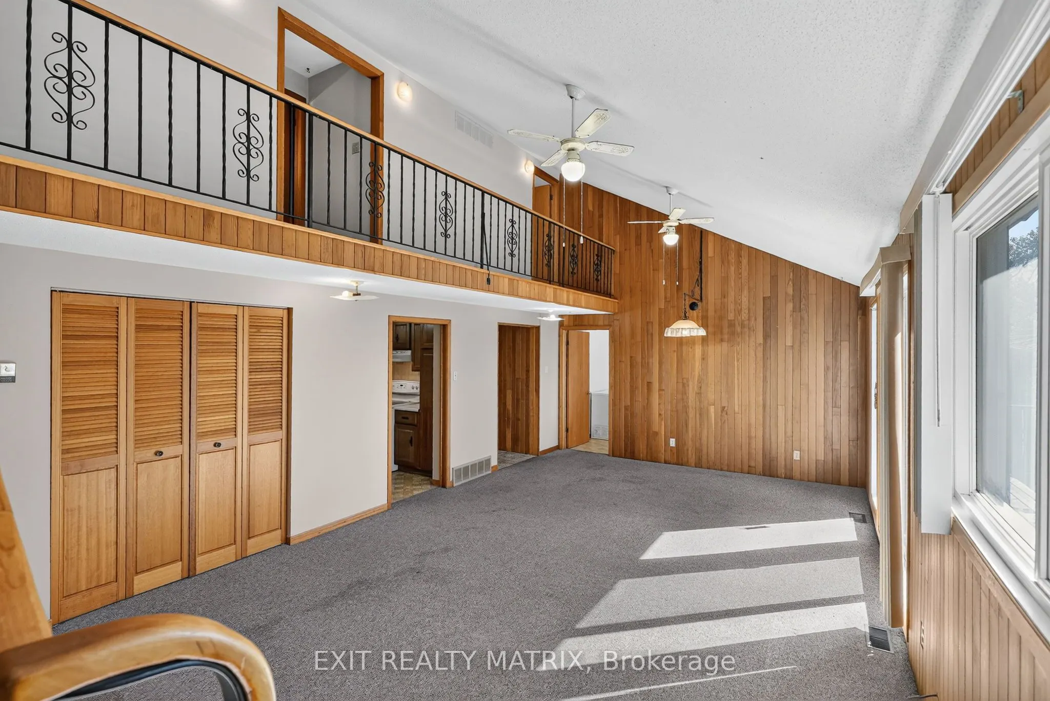 279 Felton Crescent