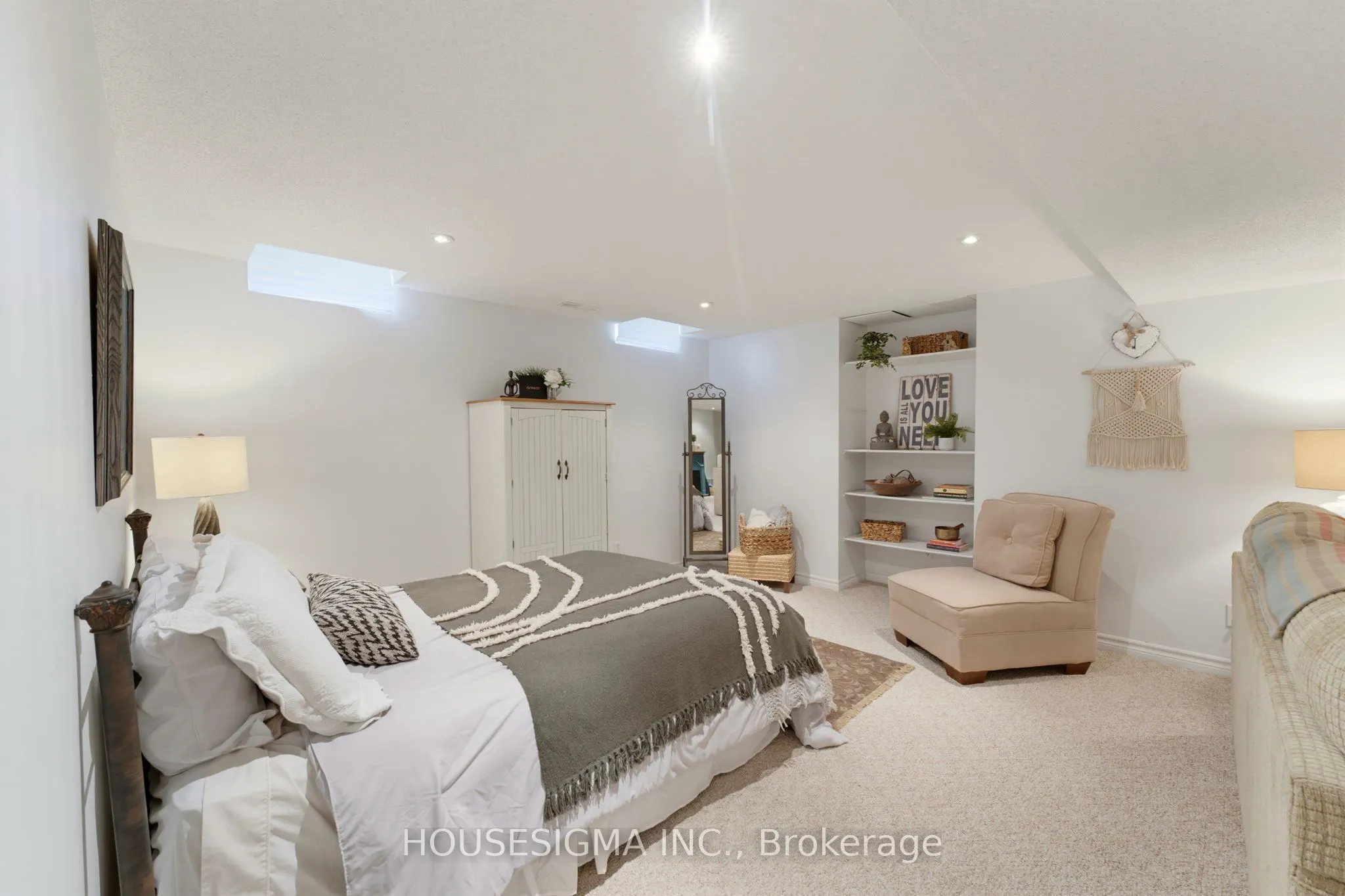 103 Thoroughbred Boulevard