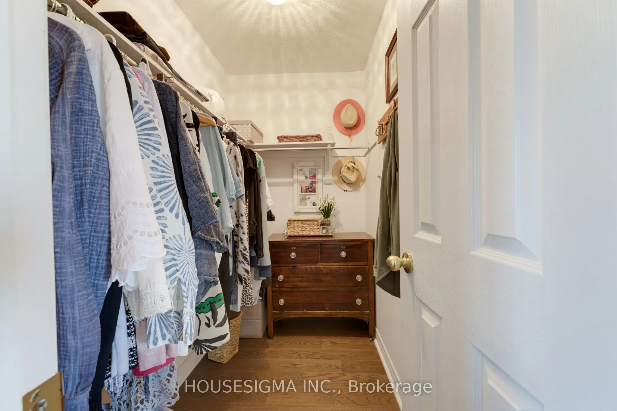 103 Thoroughbred Boulevard