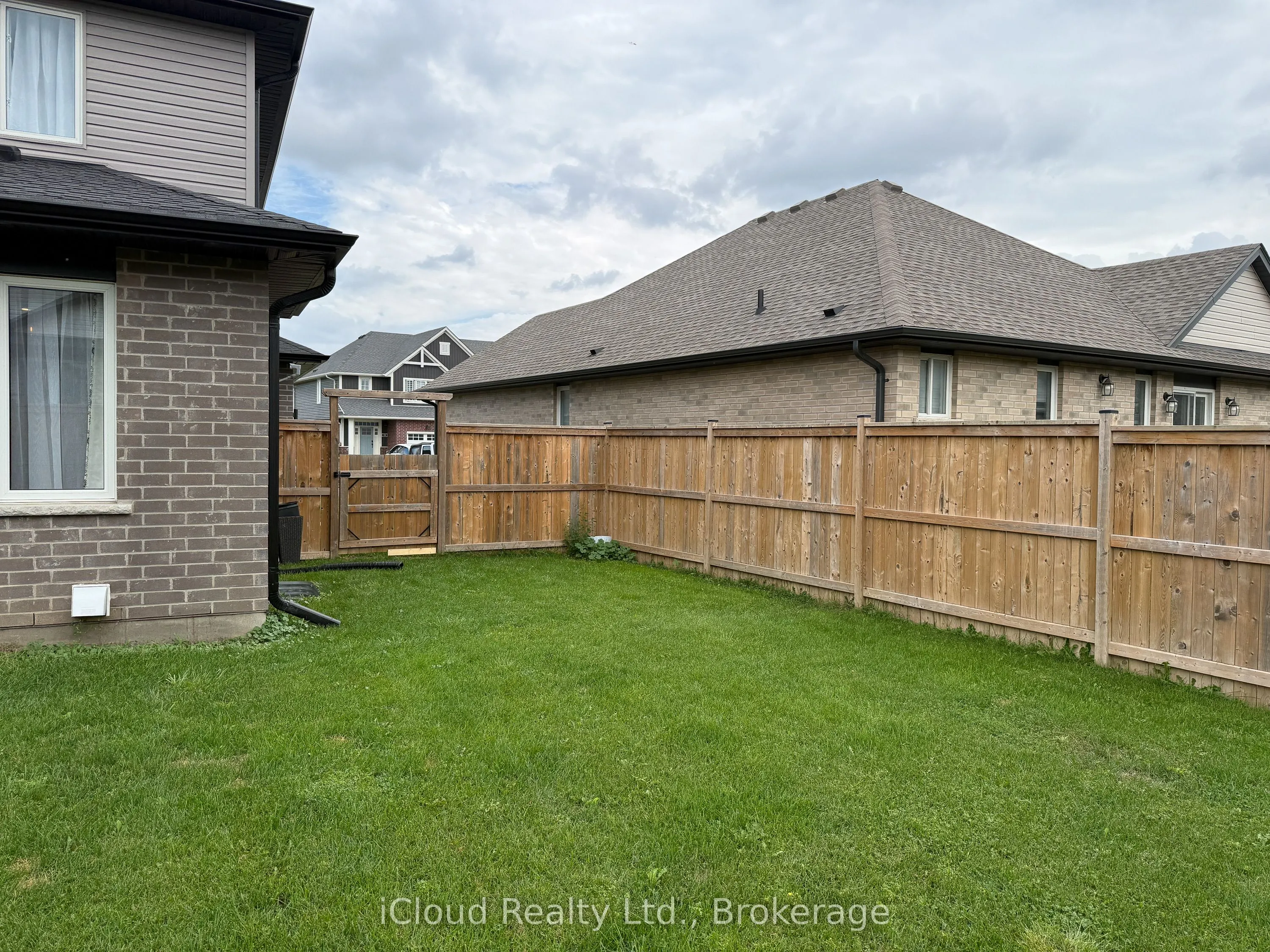 15 Curren Crescent