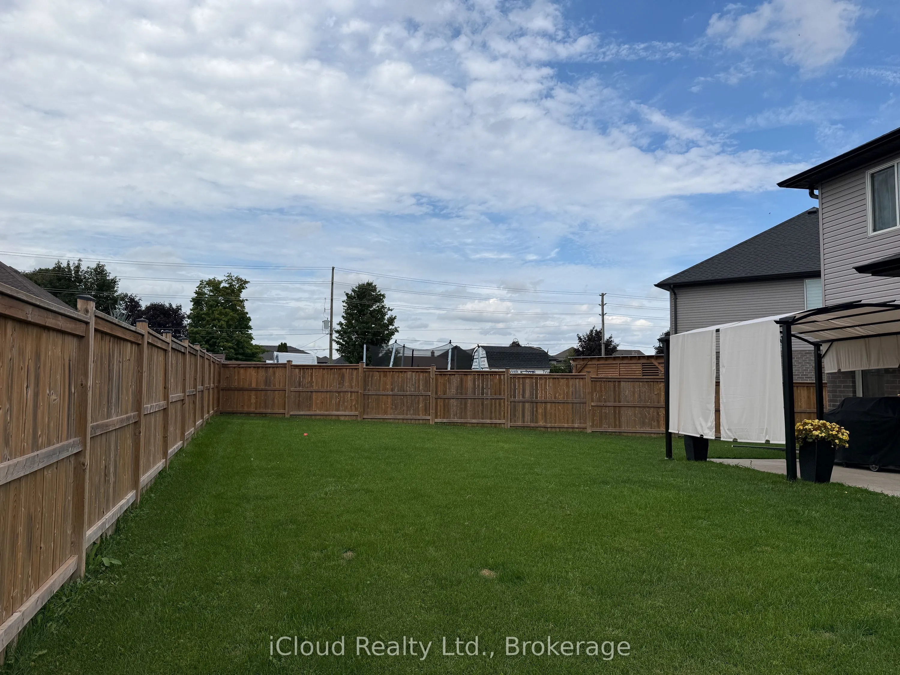 15 Curren Crescent