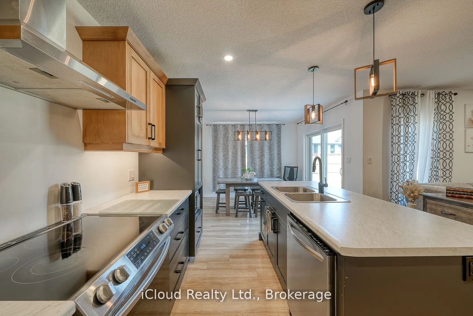 15 Curren Crescent