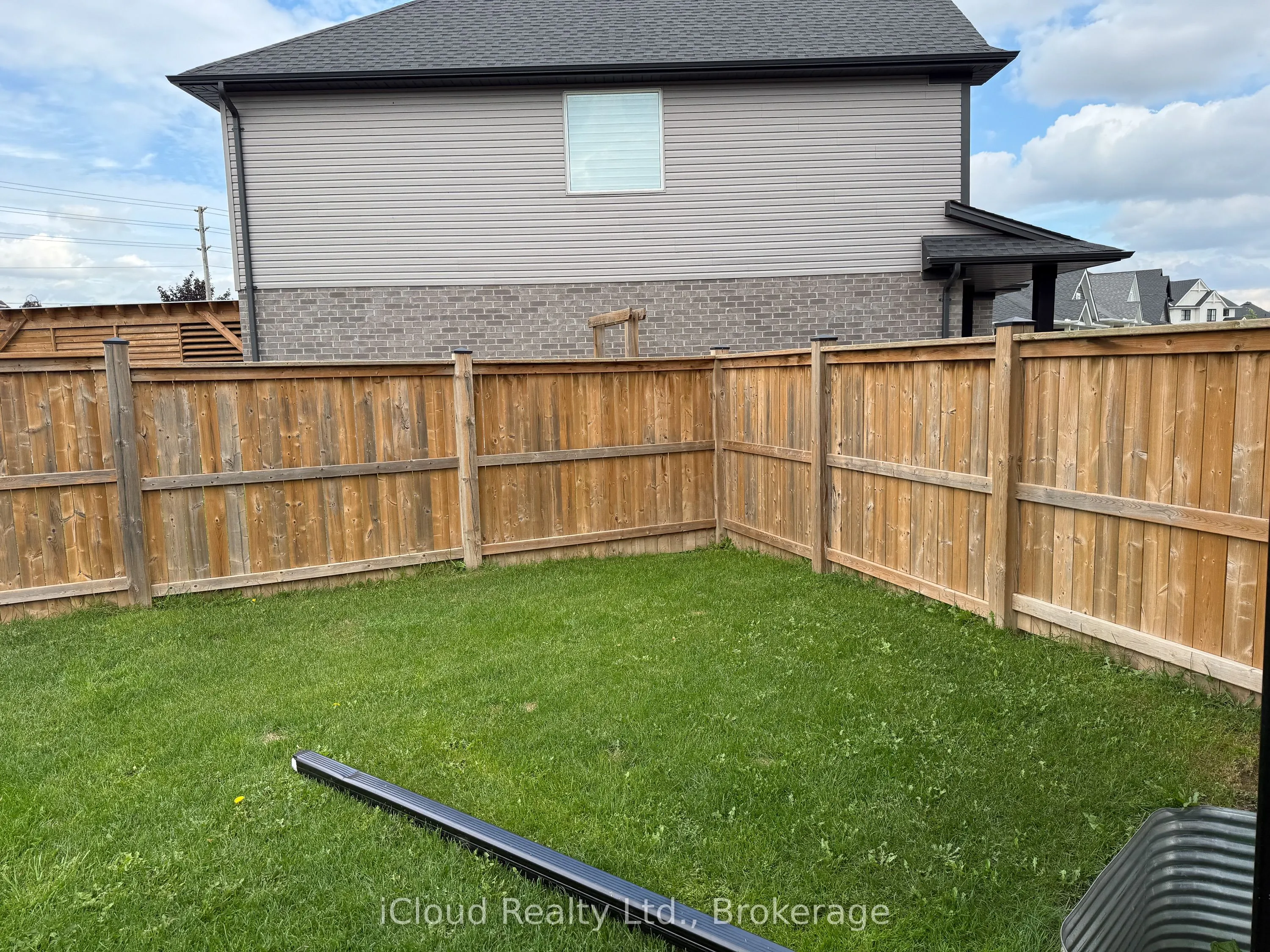 15 Curren Crescent