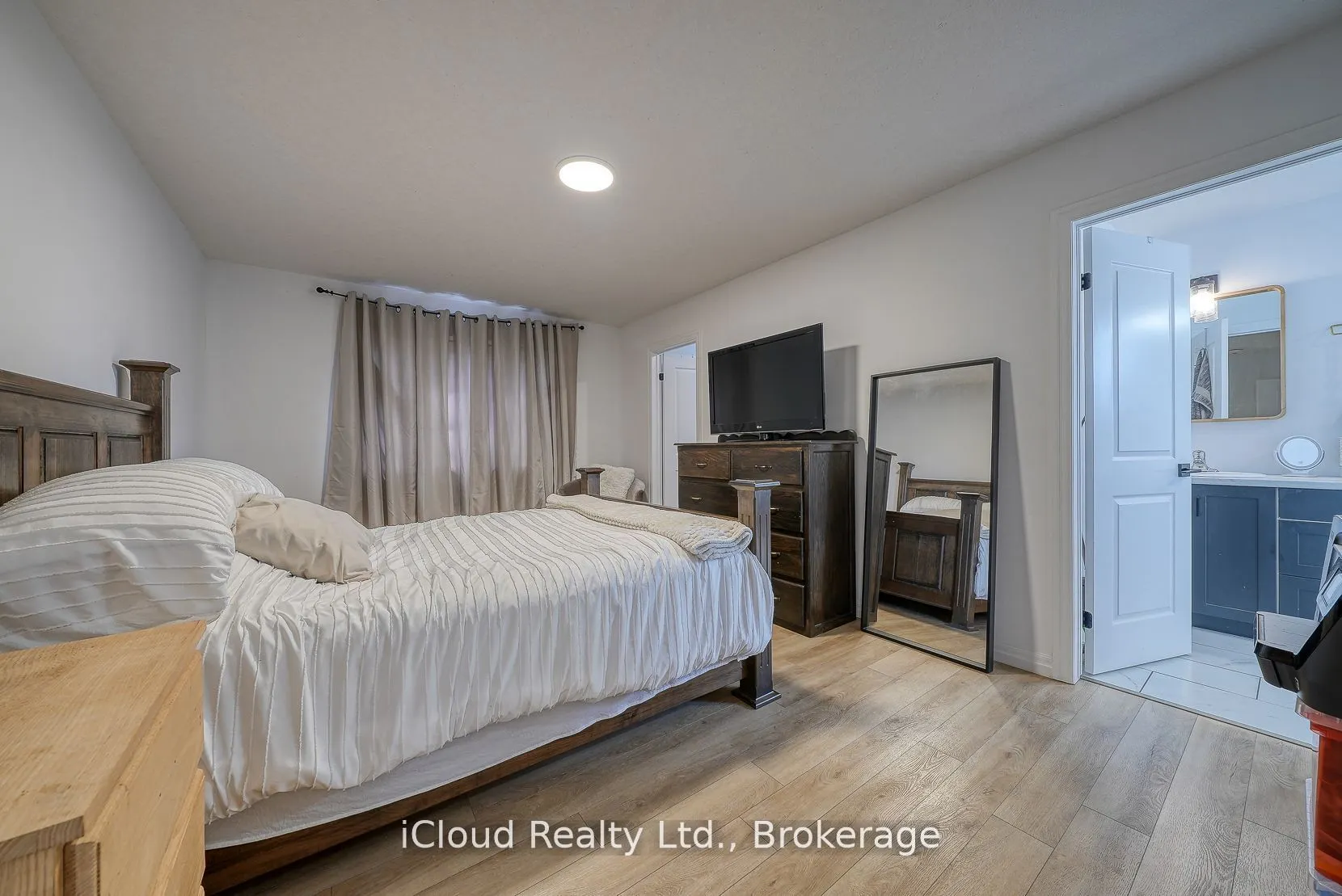 15 Curren Crescent