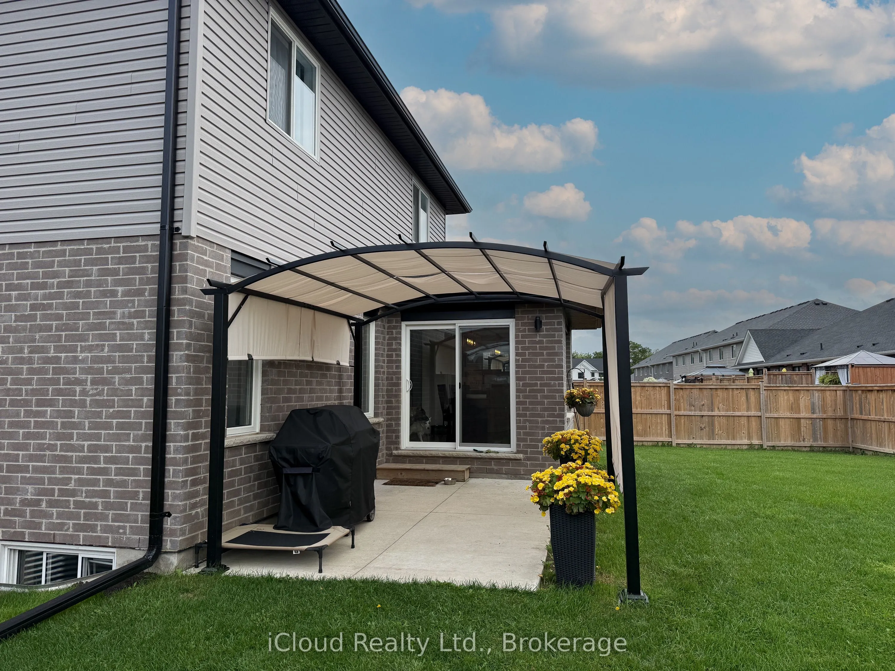 15 Curren Crescent