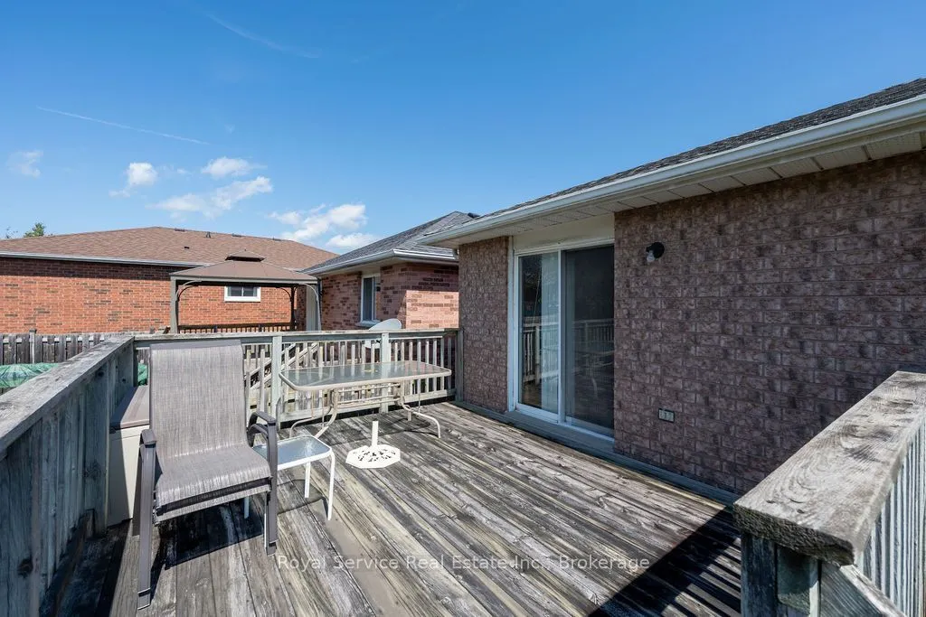 1005 Field Court