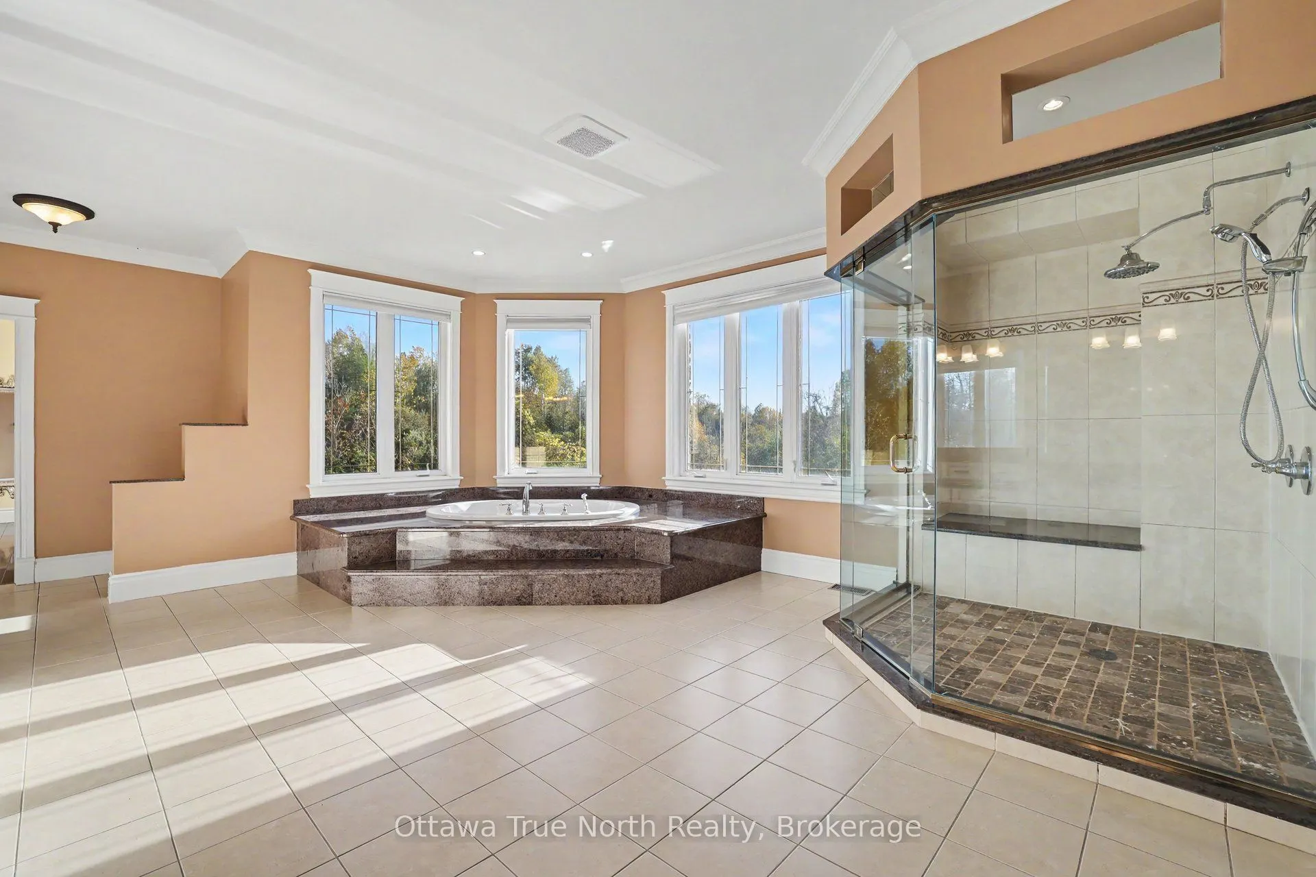 5884 Earlscourt Crescent