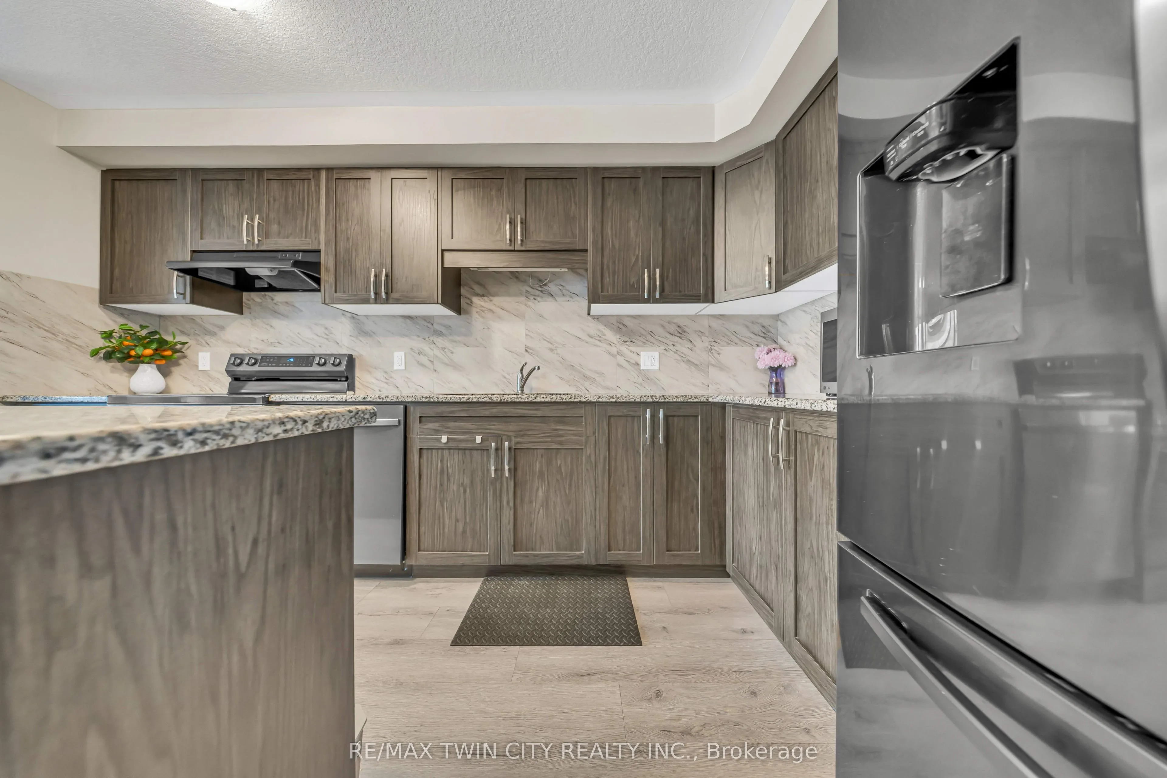 23 Valencia Avenue #23