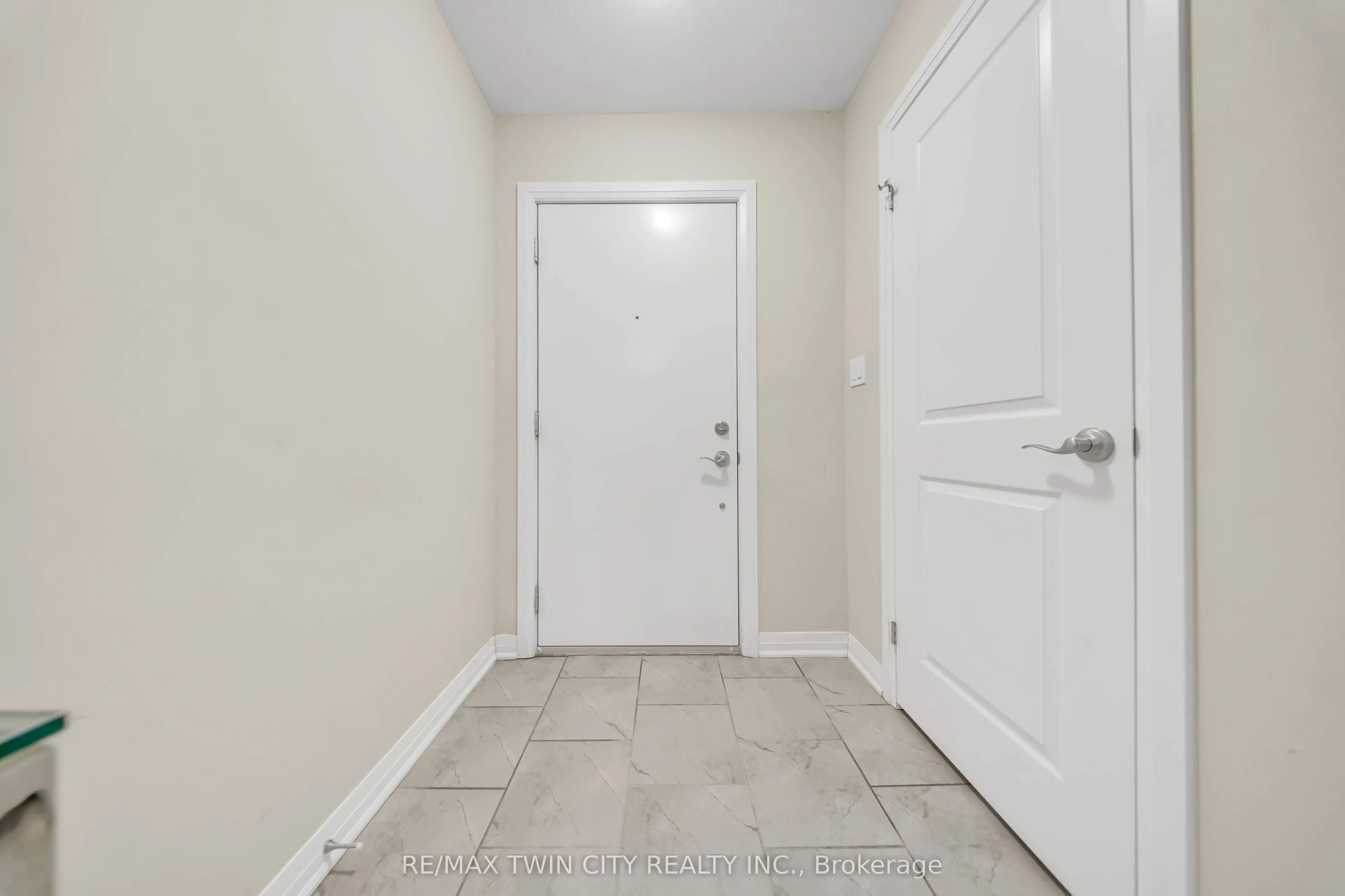 23 Valencia Avenue #23