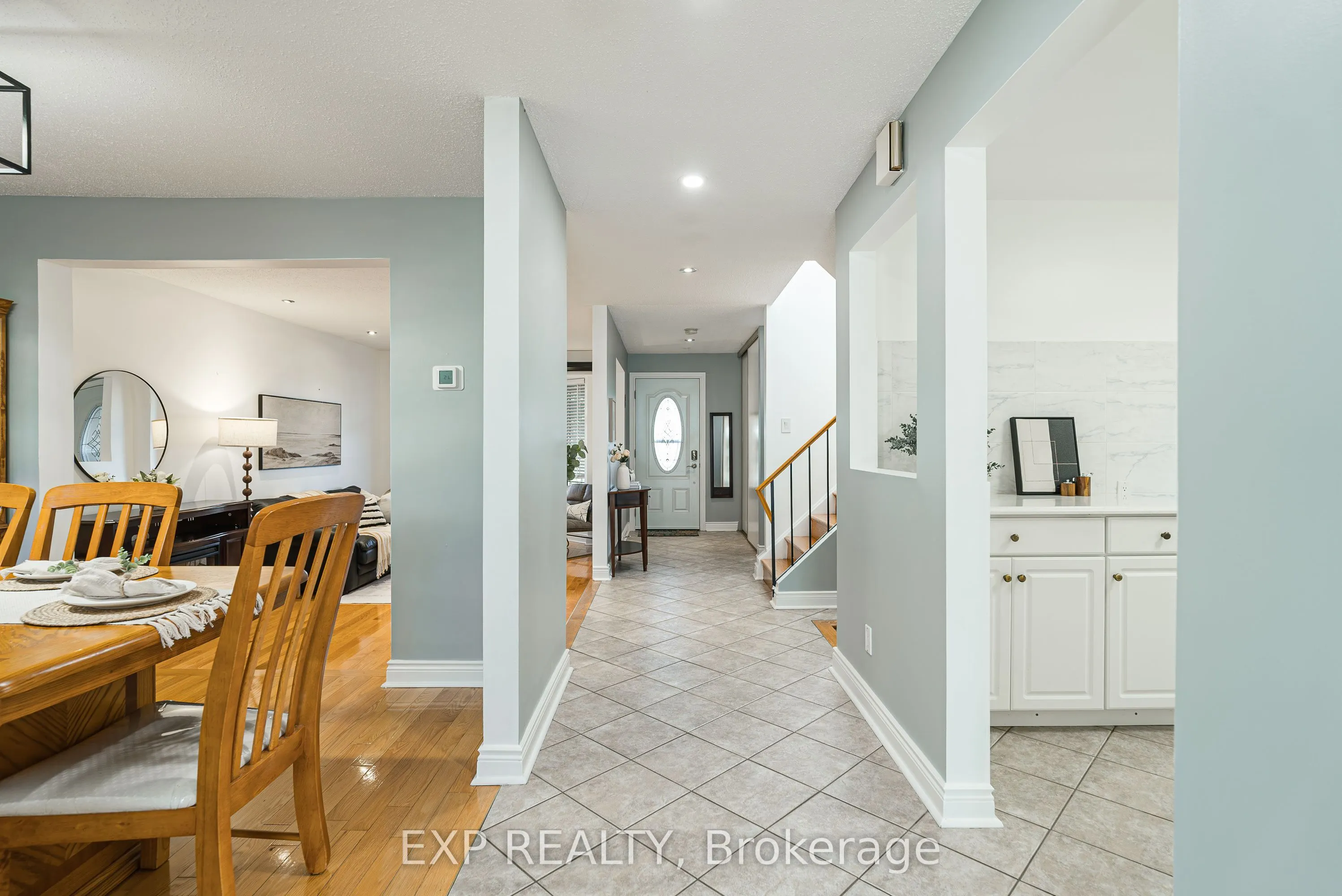 1237 Cedarcroft Crescent