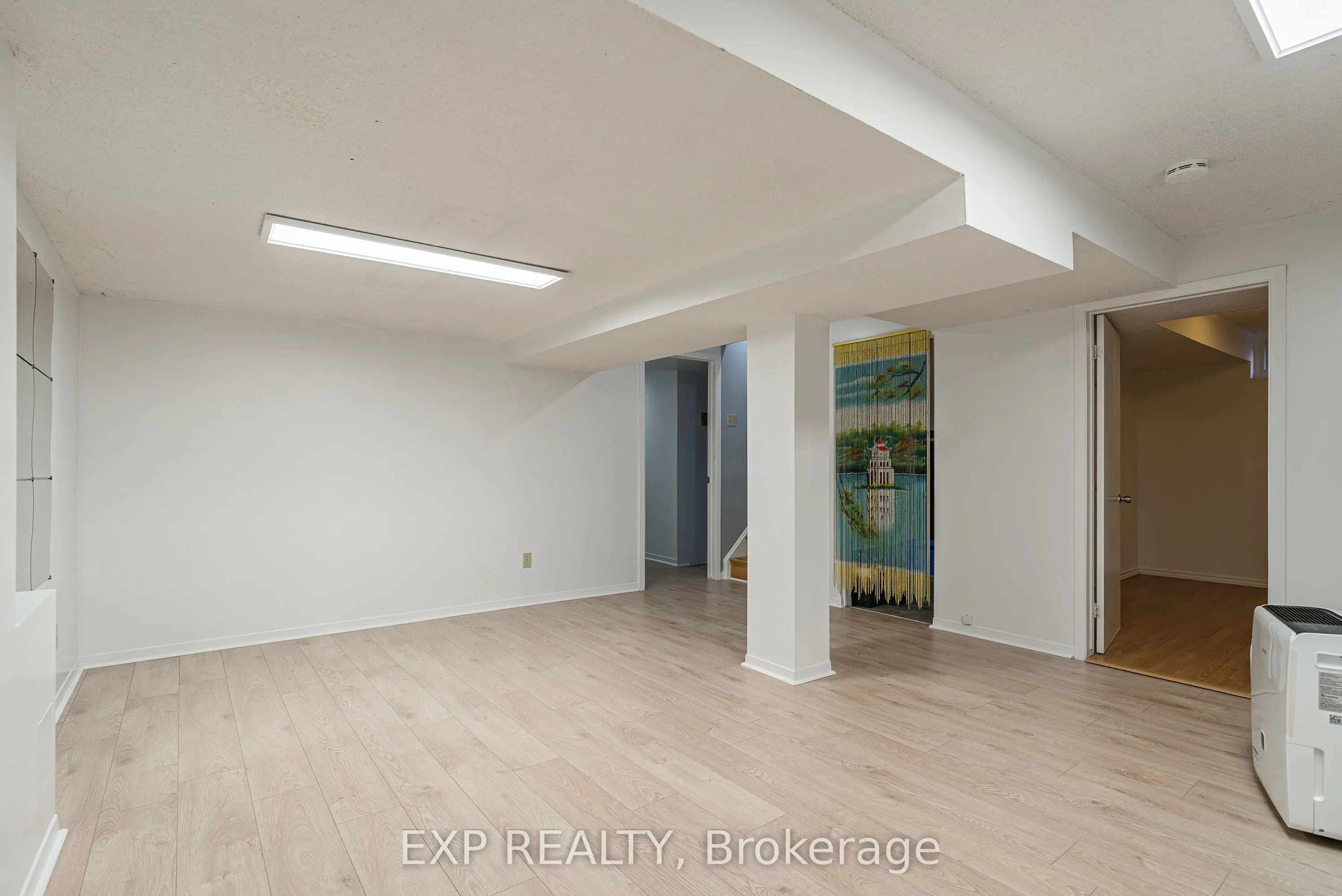 1237 Cedarcroft Crescent