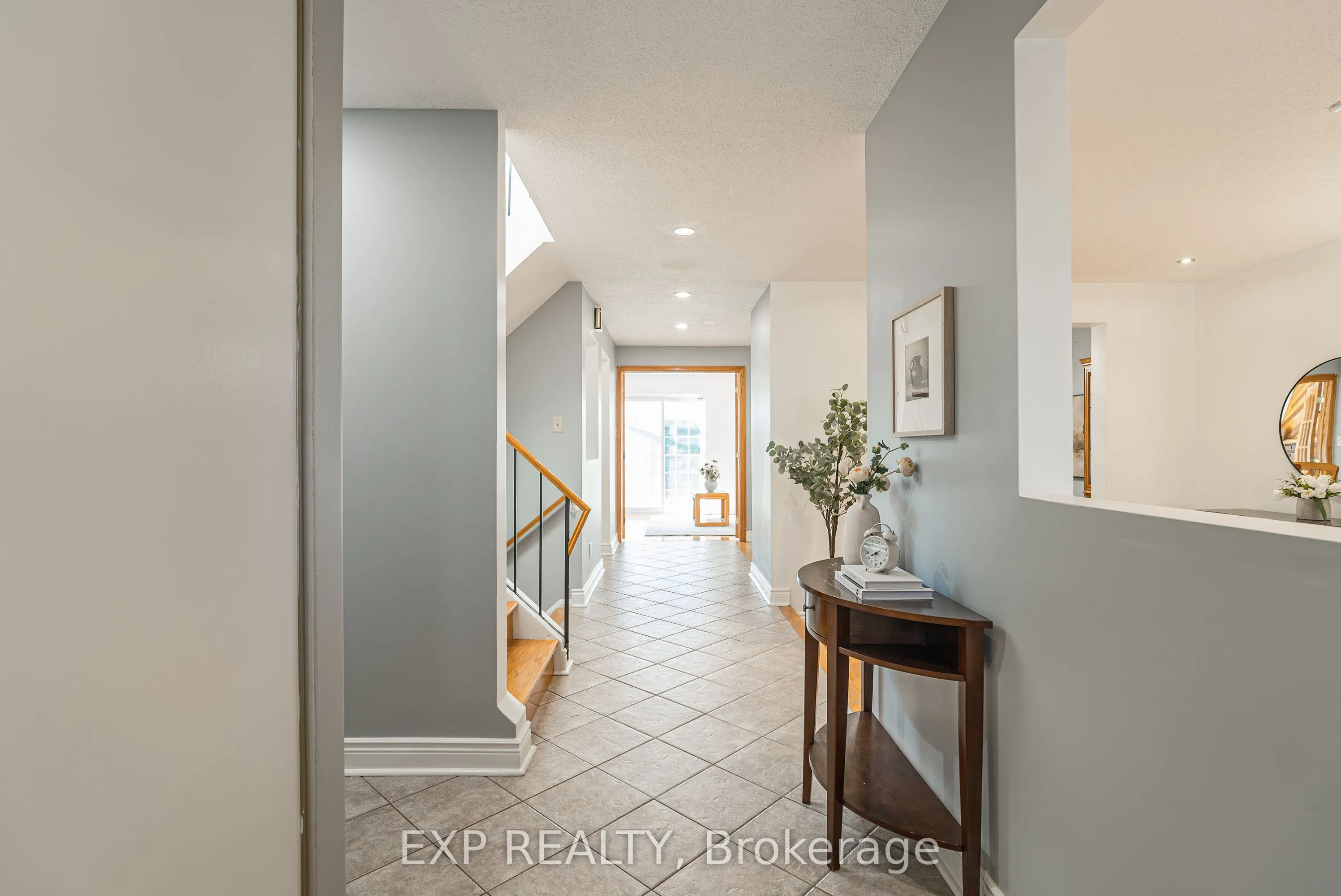 1237 Cedarcroft Crescent