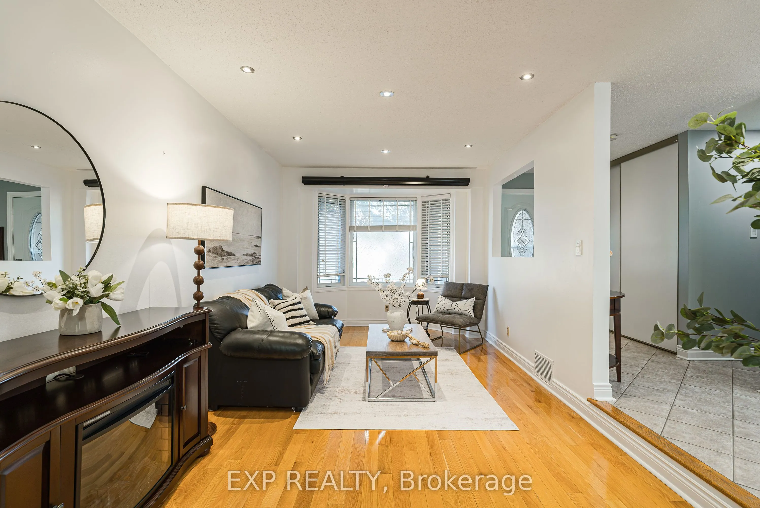 1237 Cedarcroft Crescent