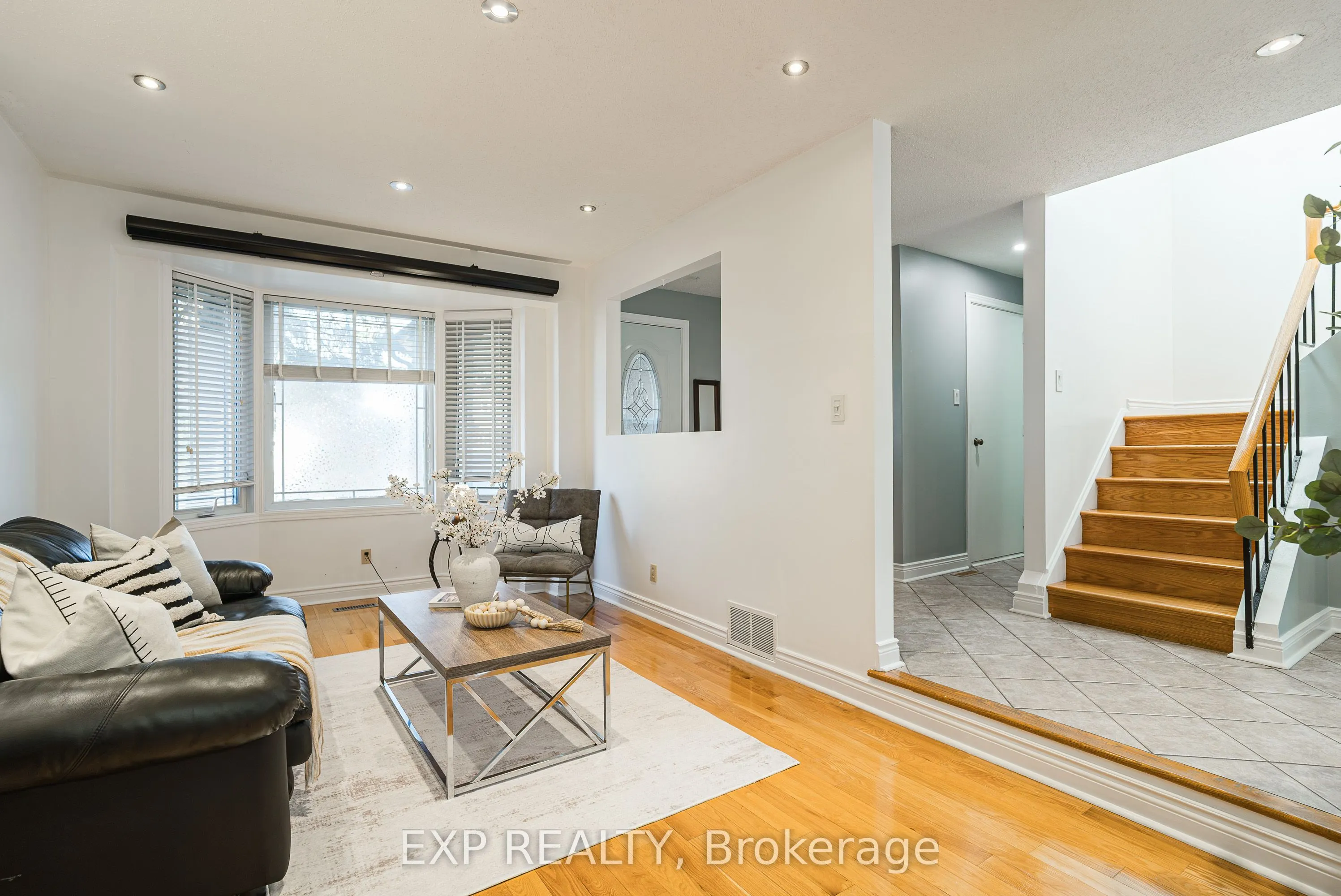 1237 Cedarcroft Crescent